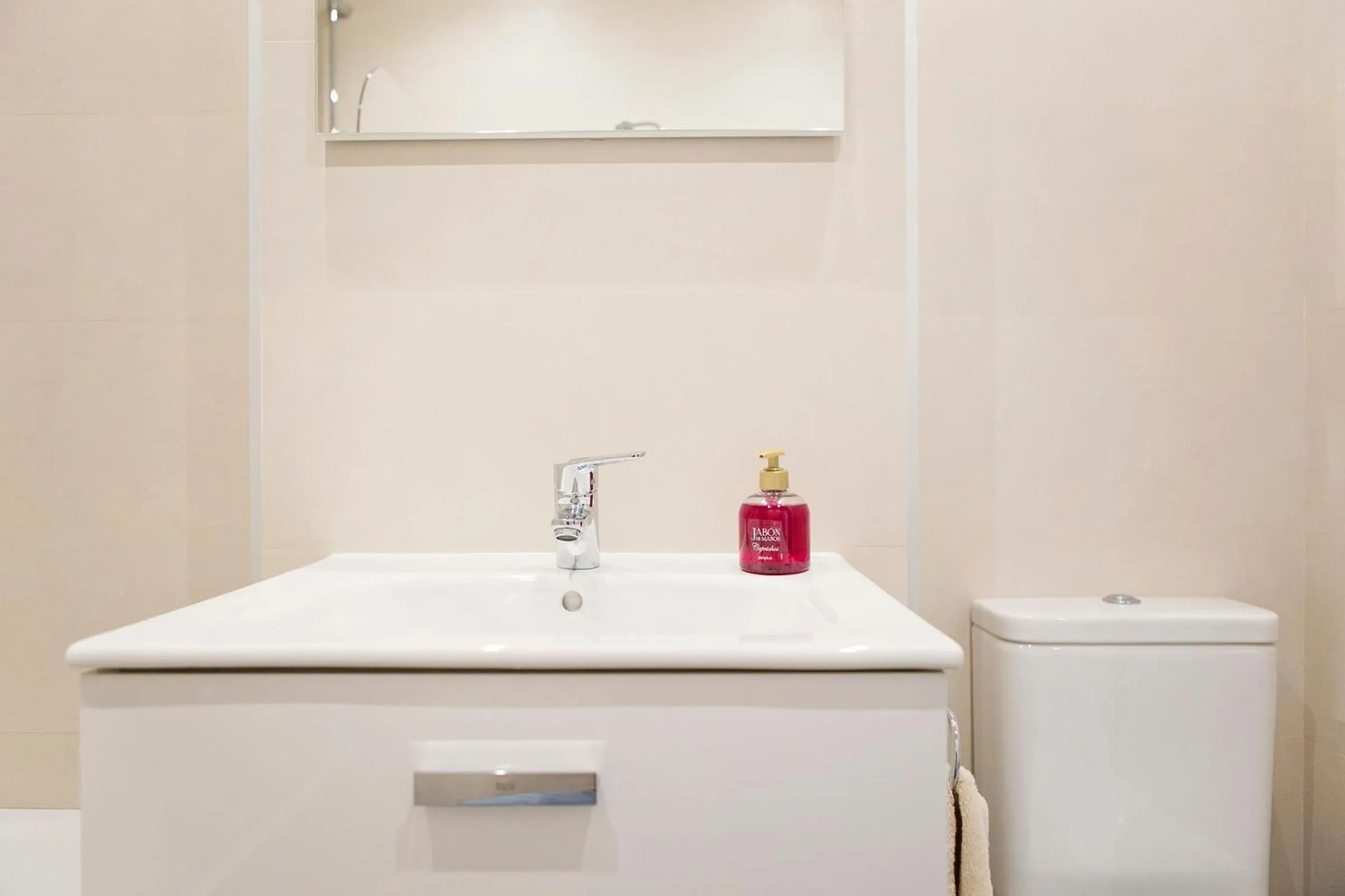 Bathroom in Hello Málaga Flat Victoria