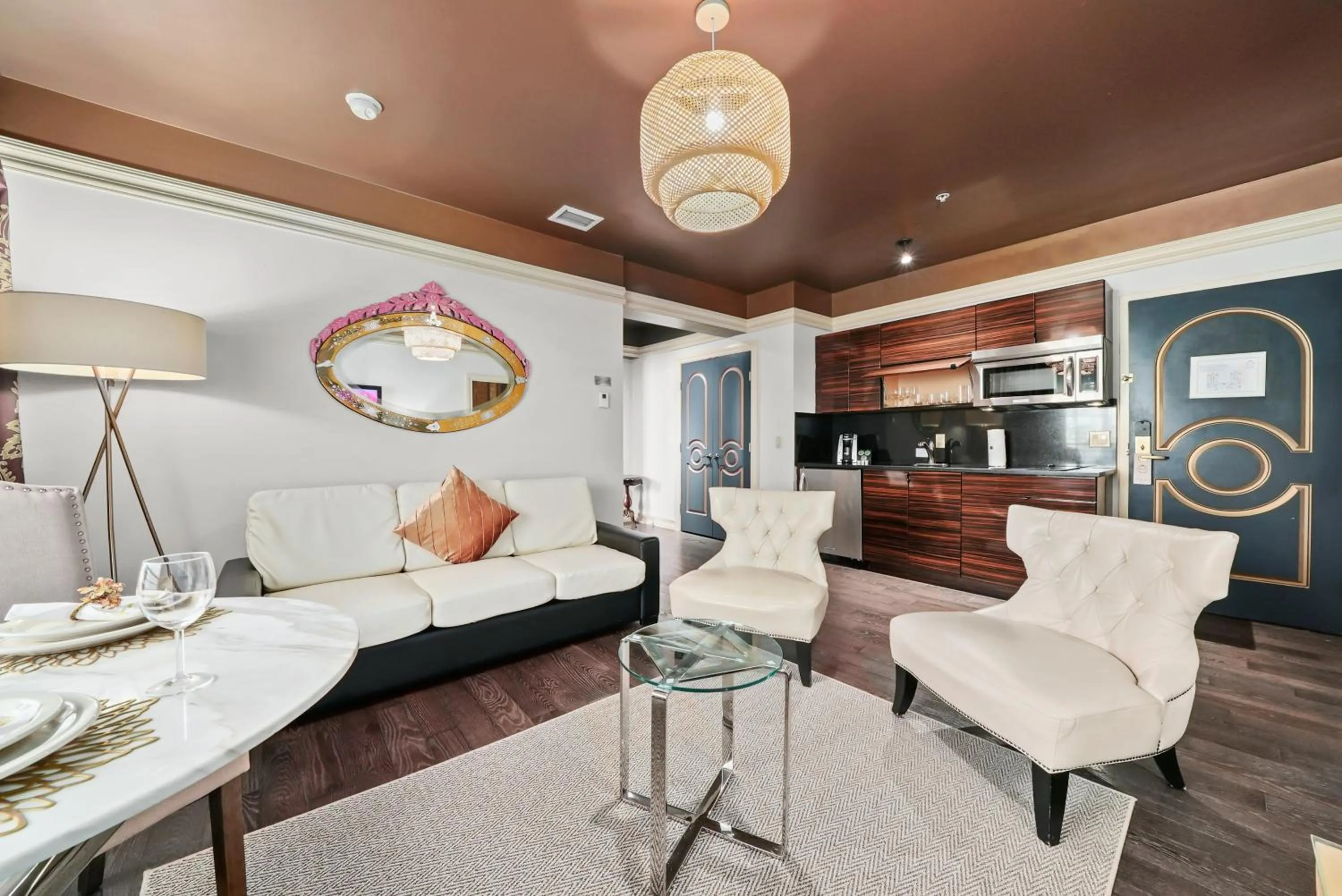 Kitchen or kitchenette in Riviera Suites