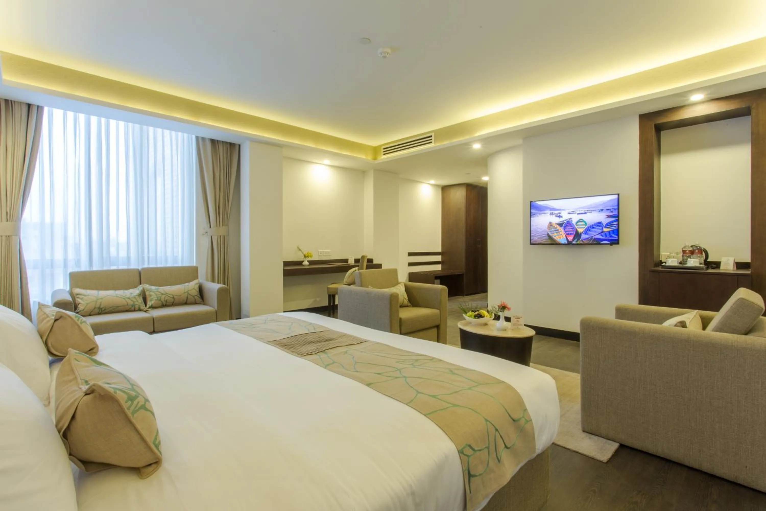 Shower, Bed in Hotel Mulberry