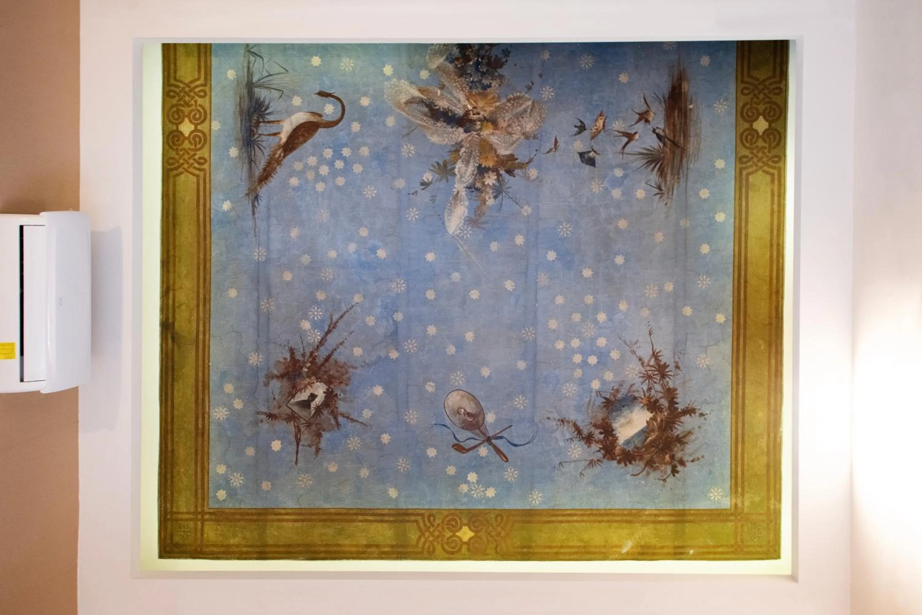 furniture in Certosa Suite