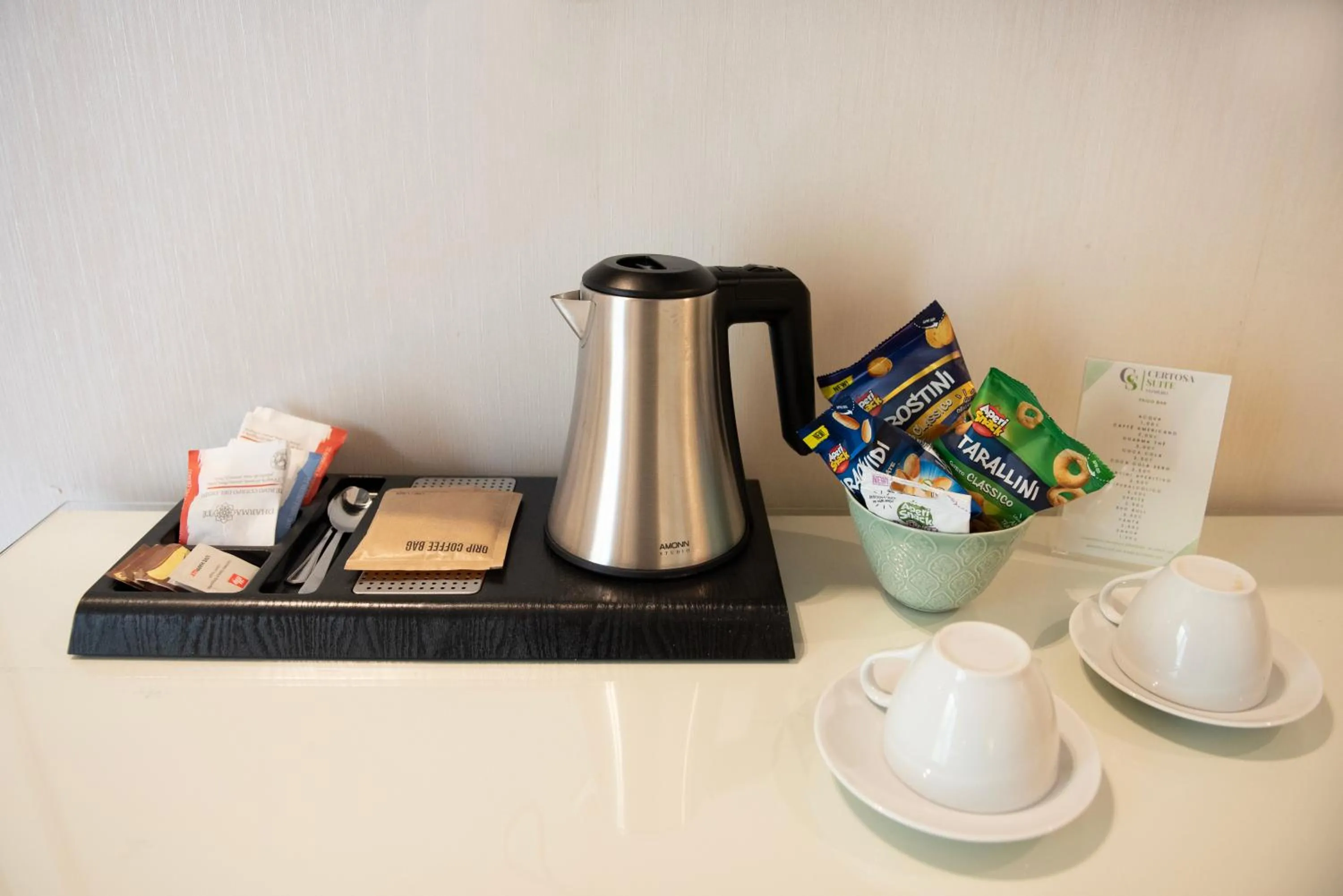 Coffee/tea facilities in Certosa Suite