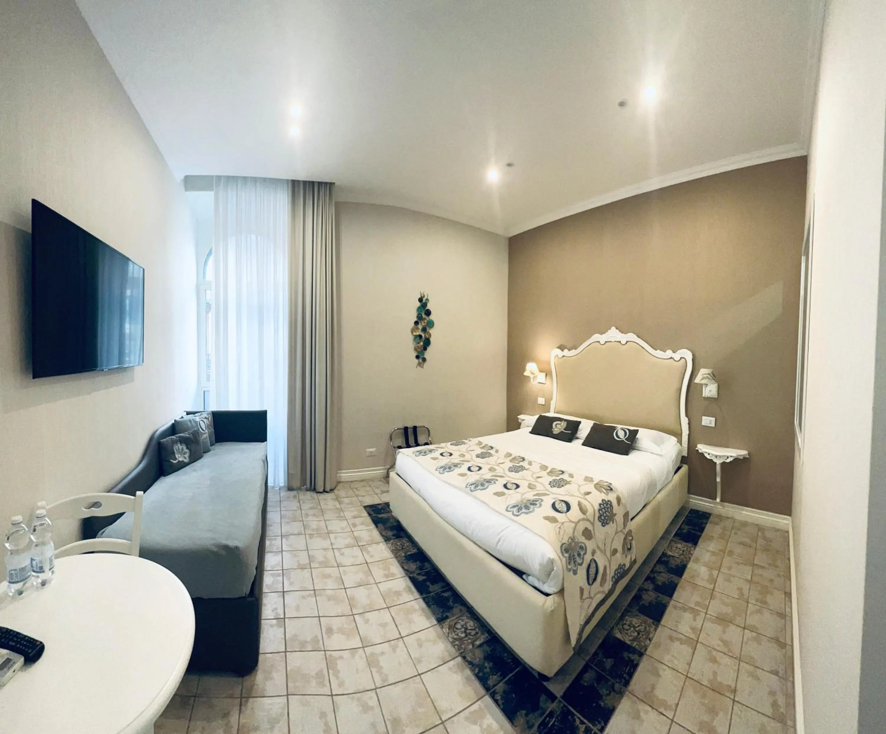 Bed in Certosa Suite