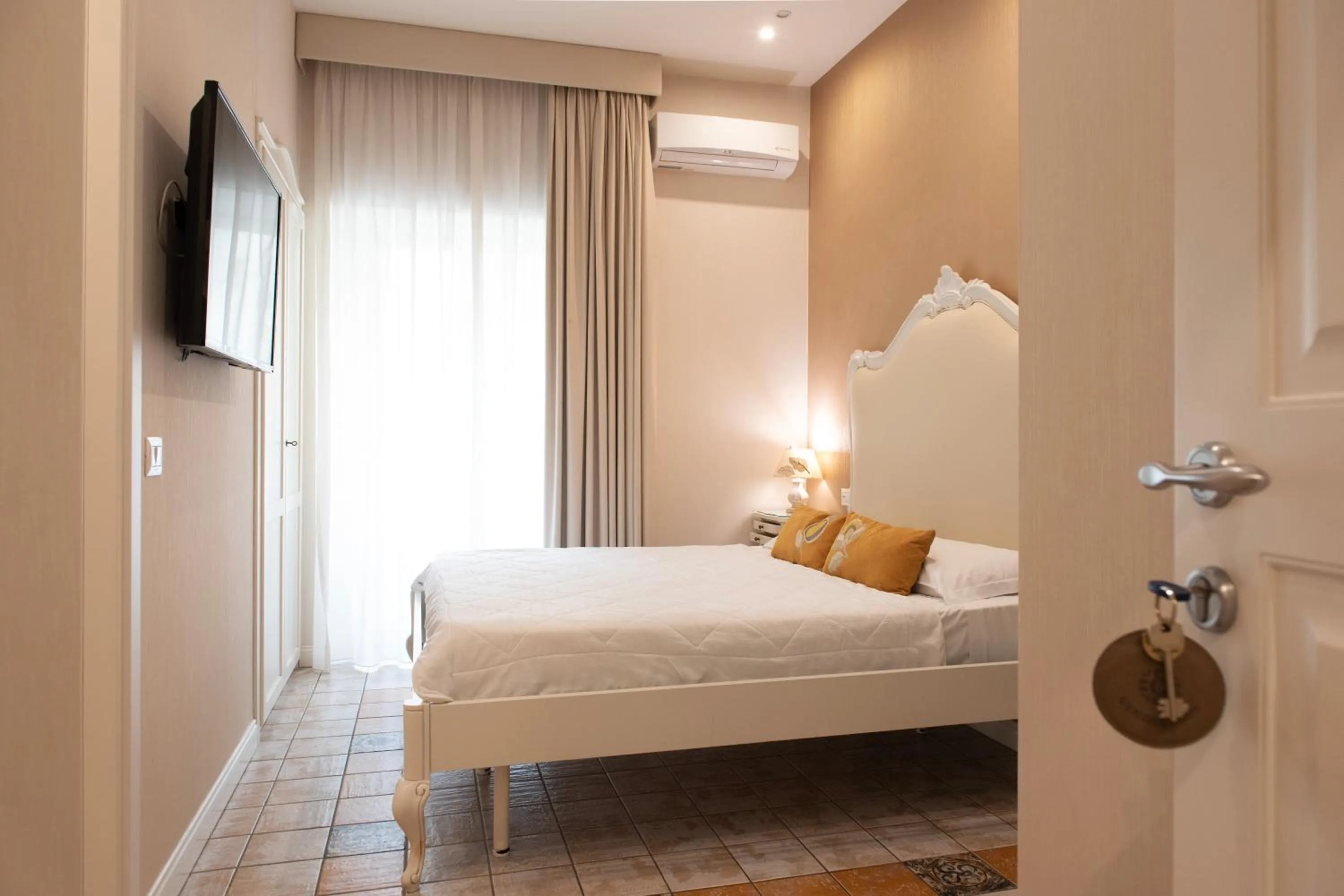 Bedroom, Bed in Certosa Suite