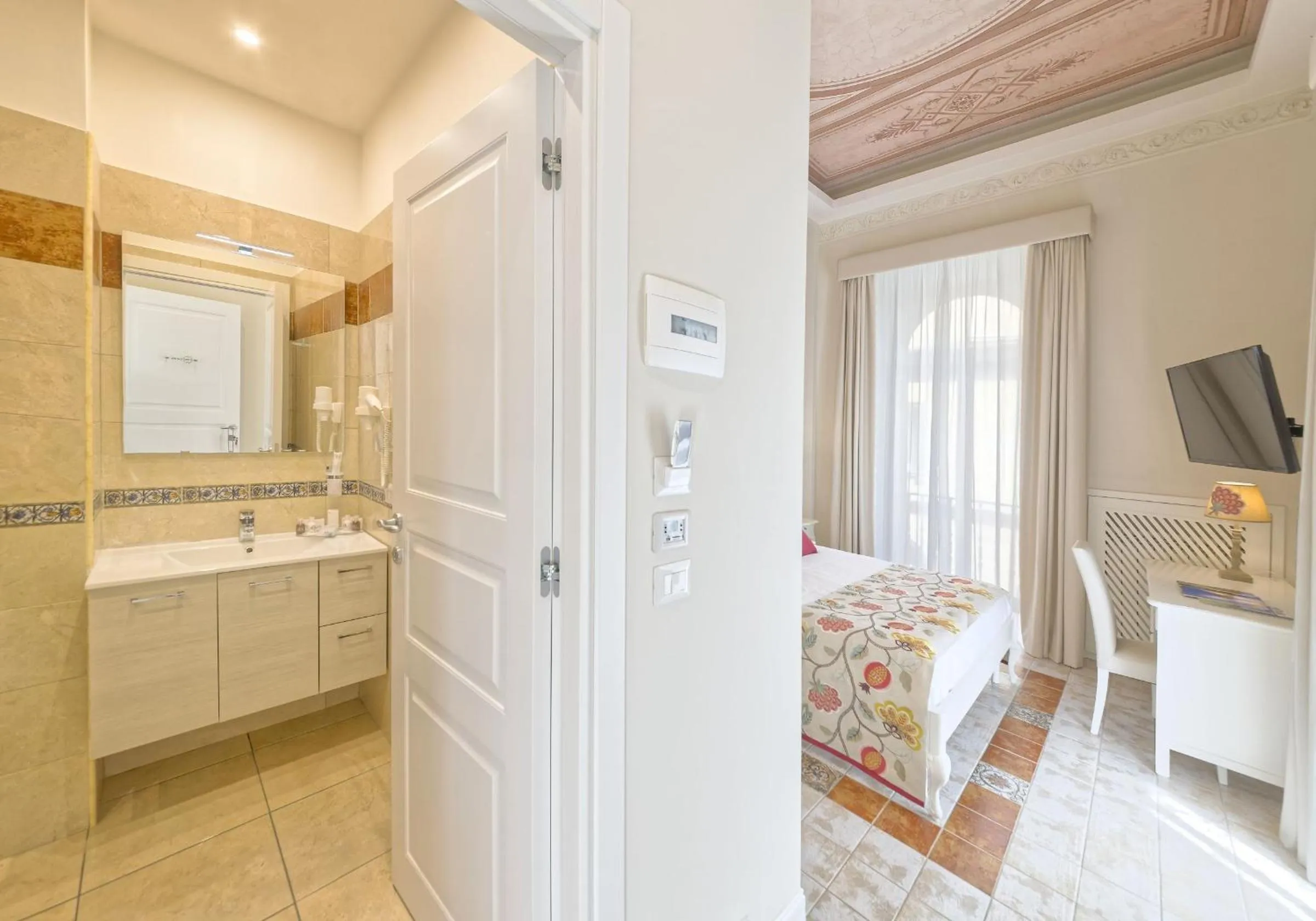 Bed in Certosa Suite