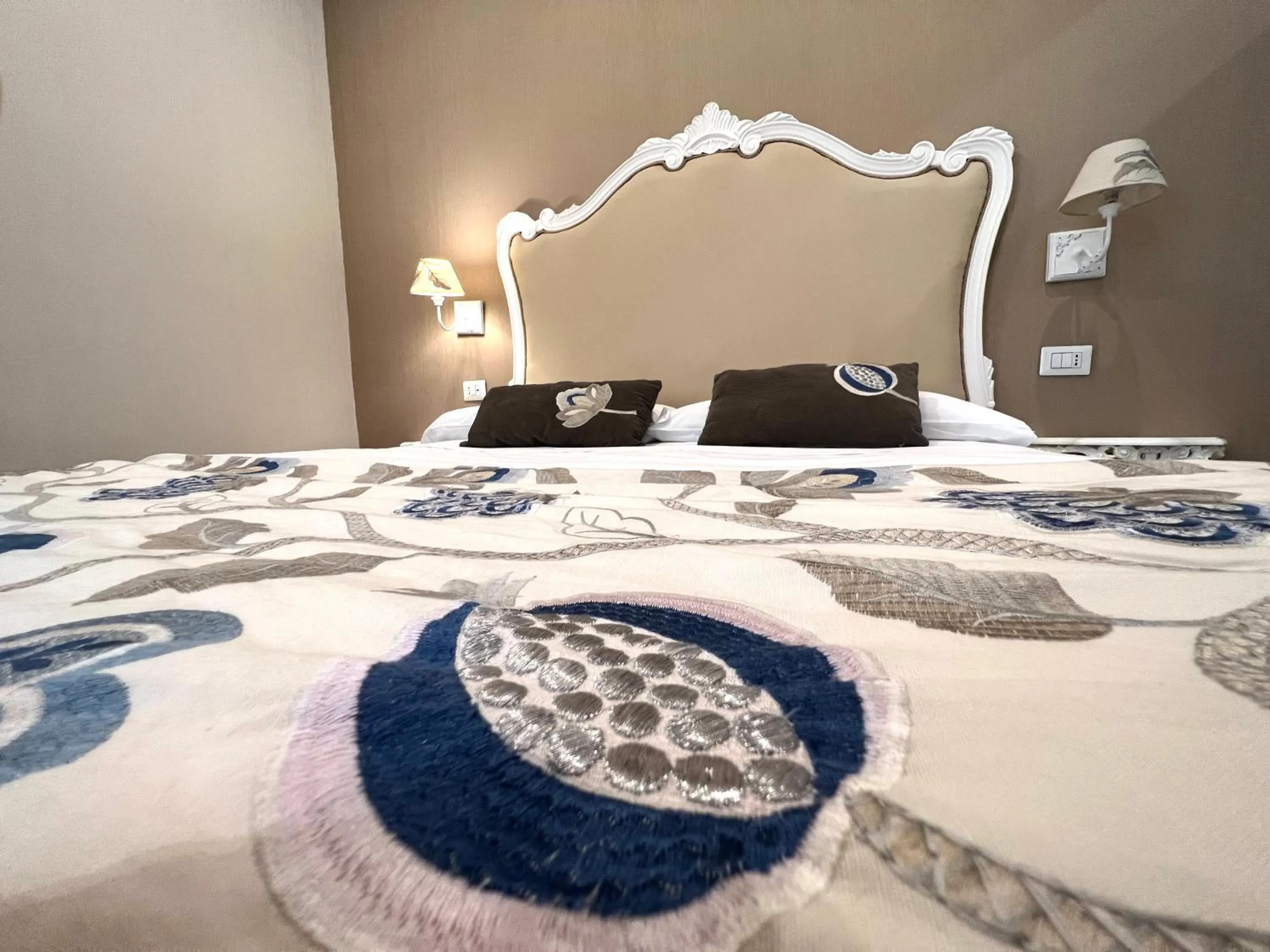 Bed in Certosa Suite