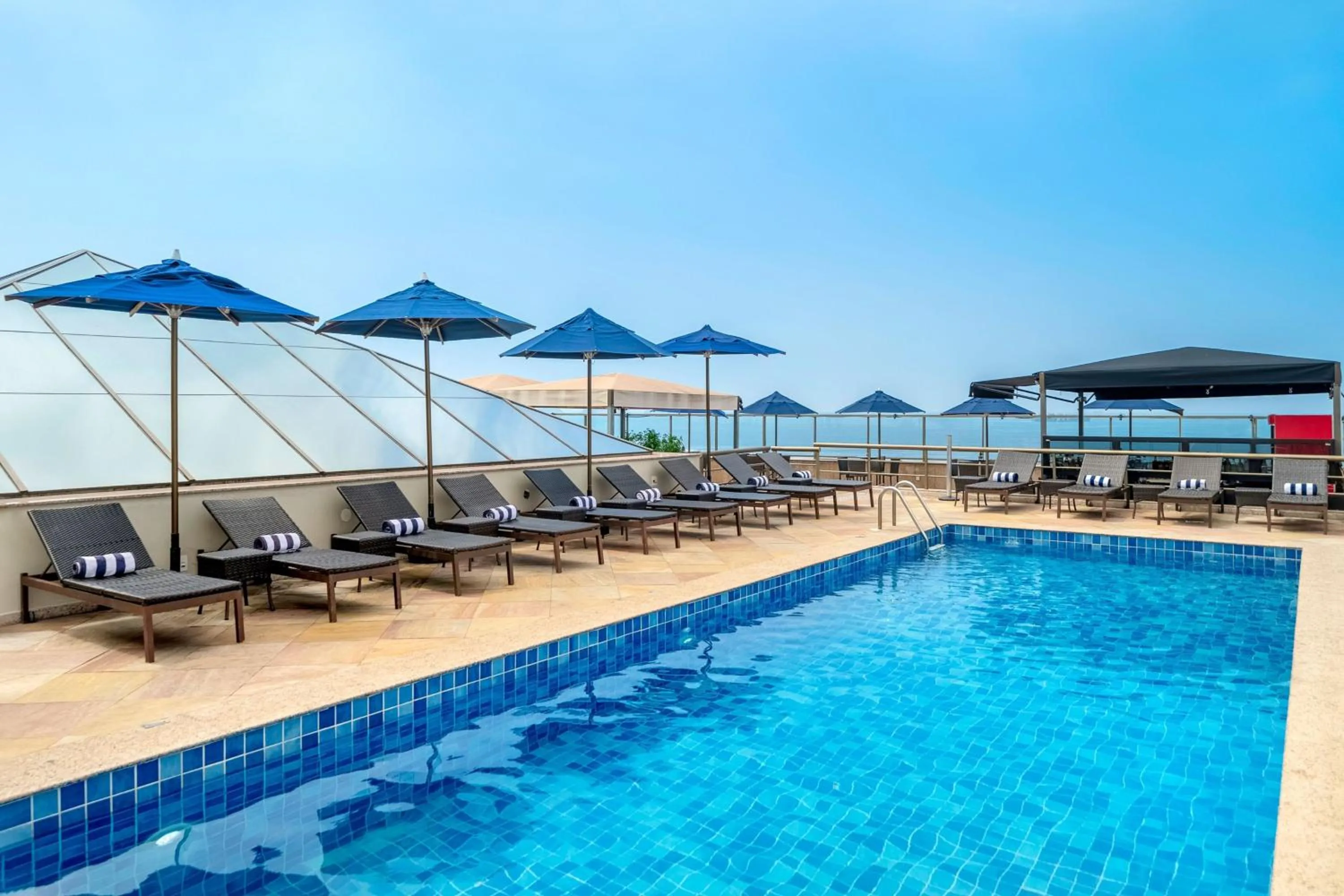 Swimming pool in JW Marriott Rio de Janeiro