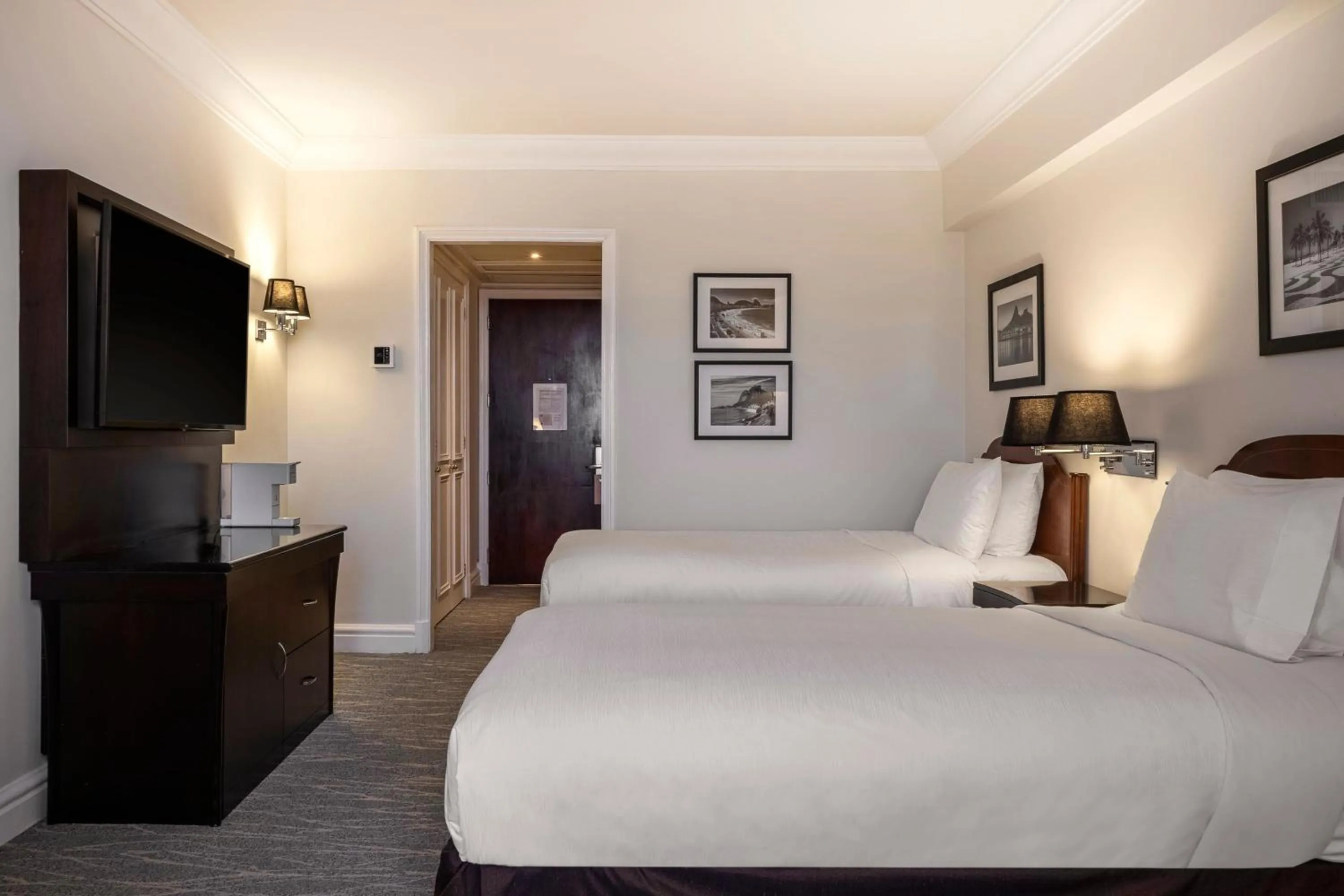 Photo of the whole room, Bed in JW Marriott Rio de Janeiro