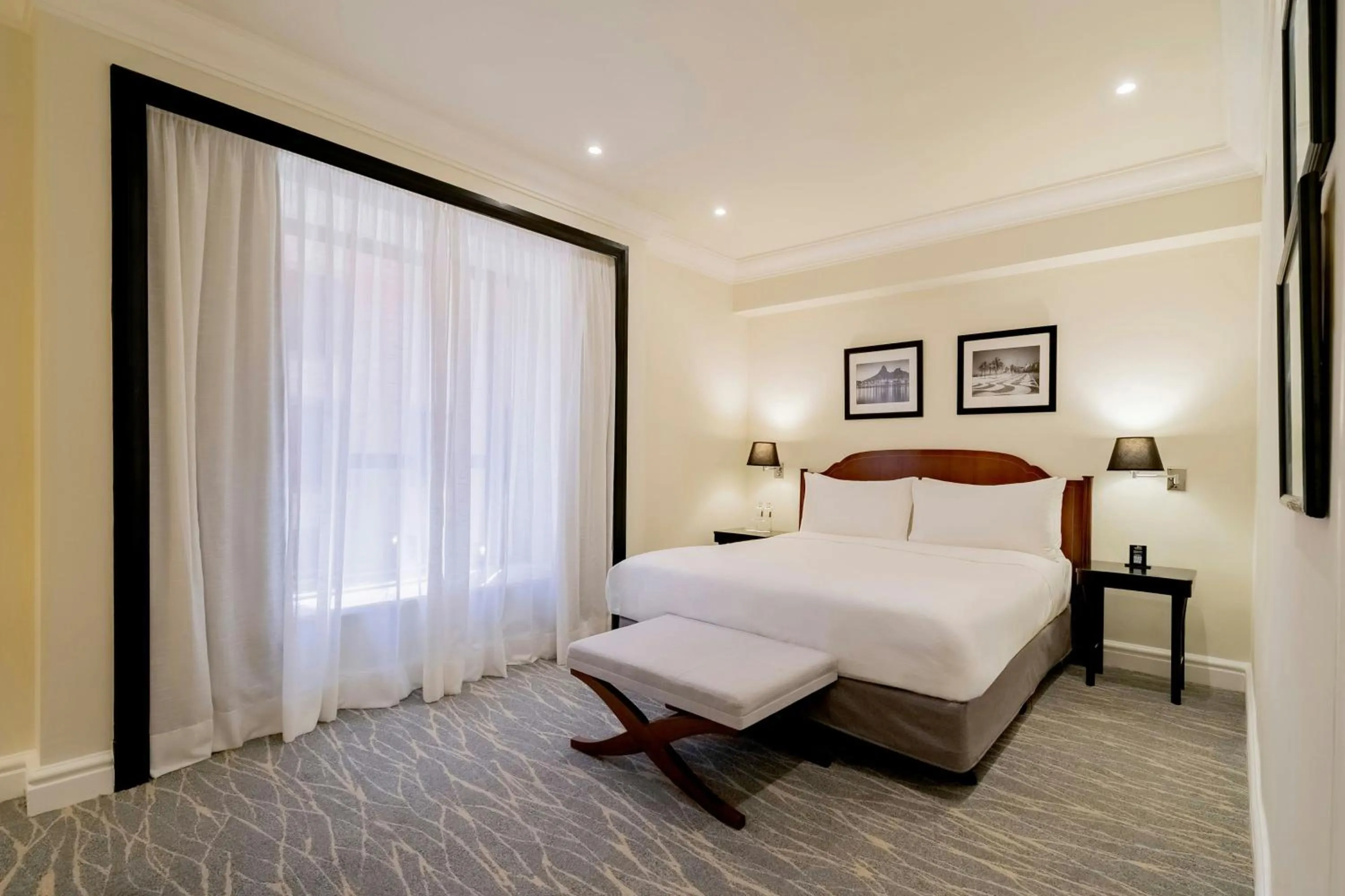 Photo of the whole room, Bed in JW Marriott Rio de Janeiro