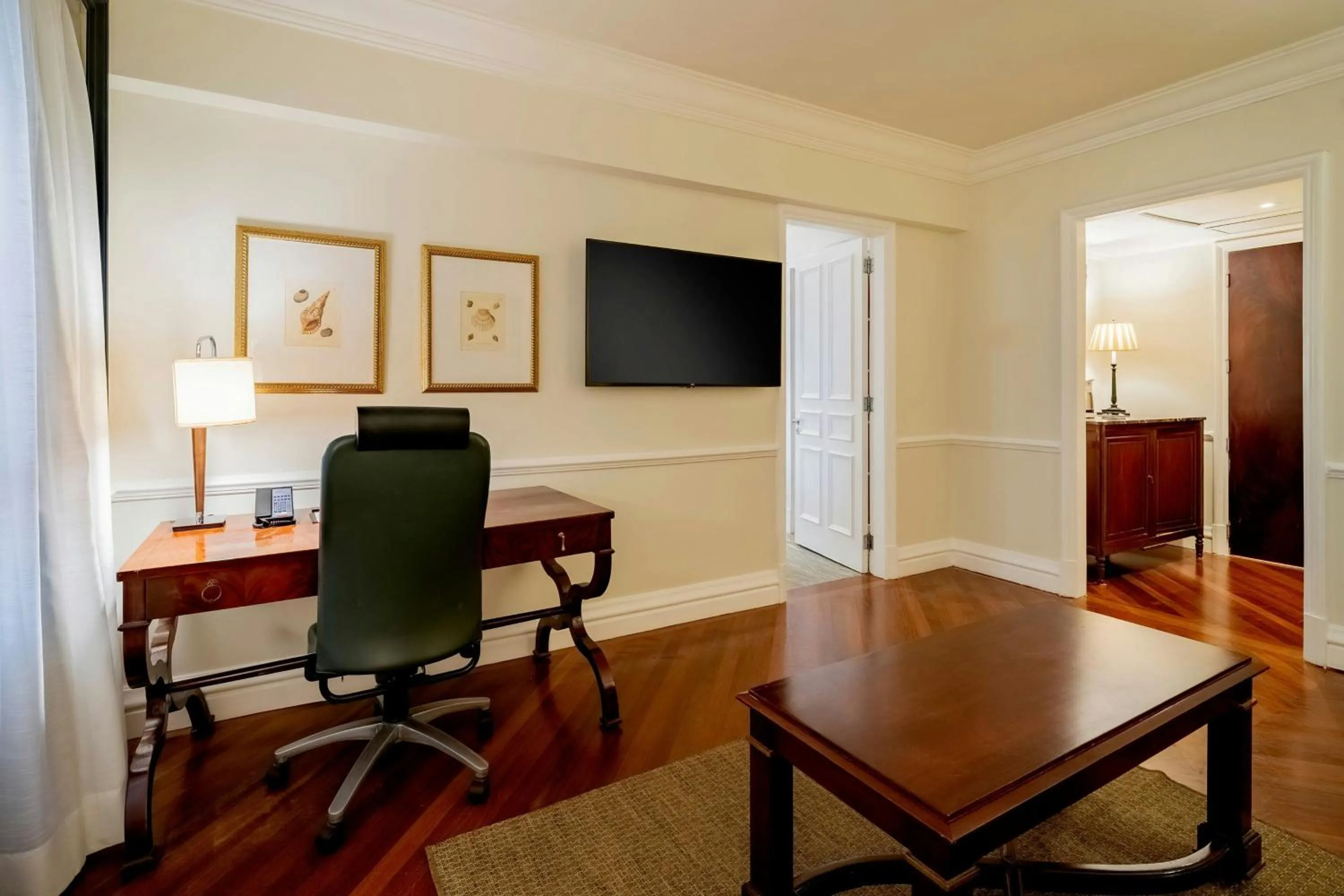 Photo of the whole room in JW Marriott Rio de Janeiro