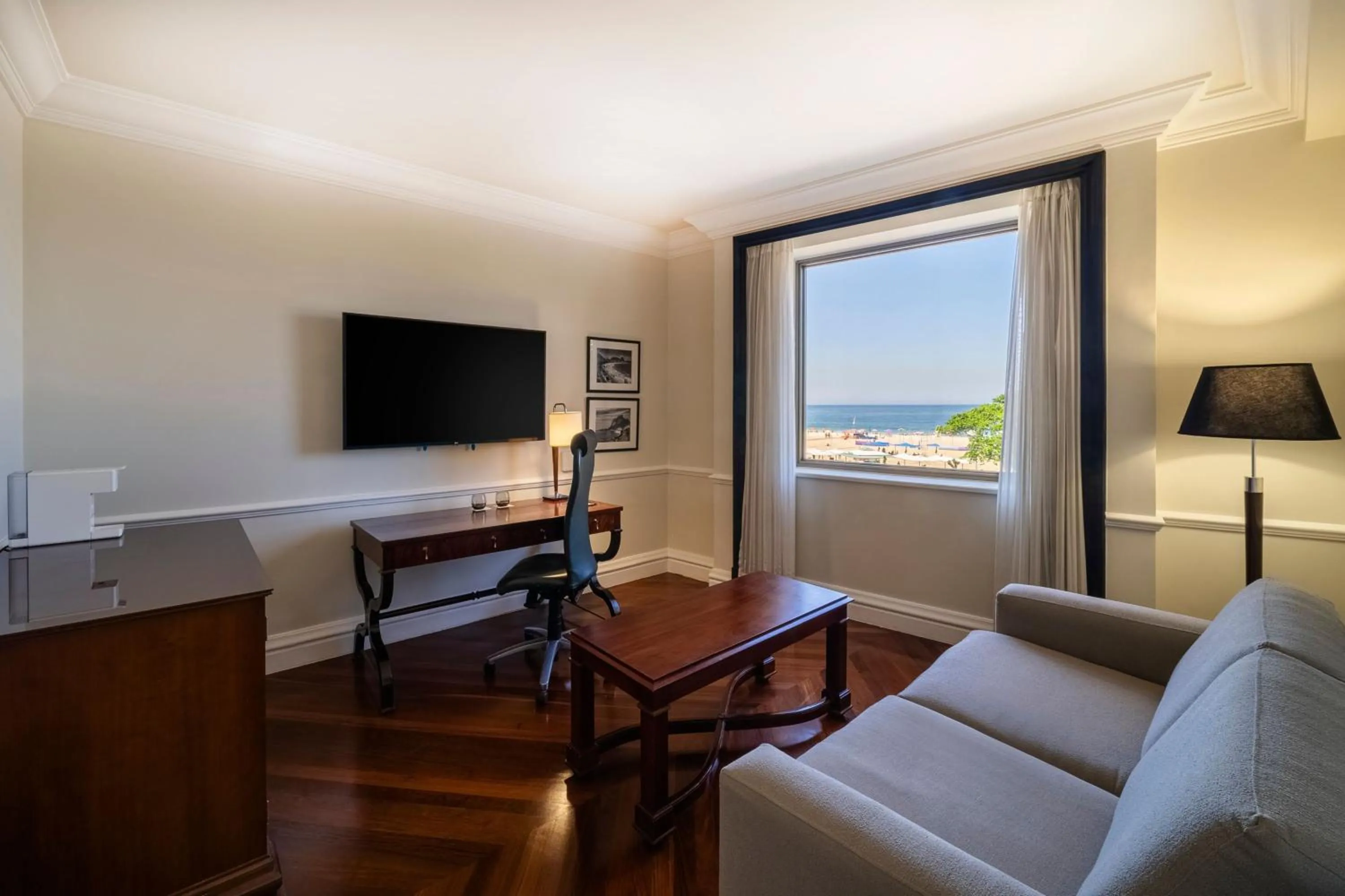 Photo of the whole room in JW Marriott Rio de Janeiro