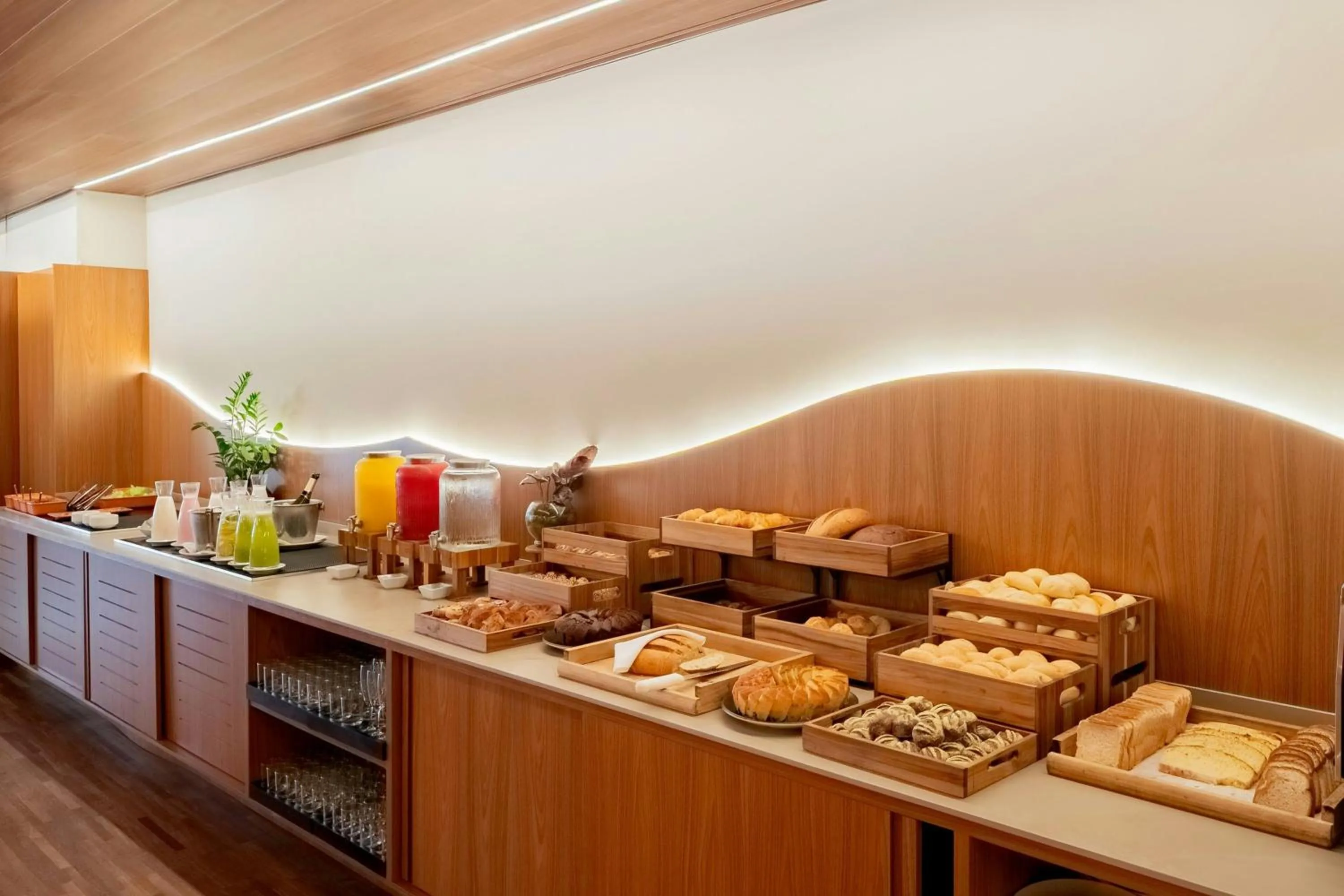 Restaurant/places to eat in JW Marriott Rio de Janeiro