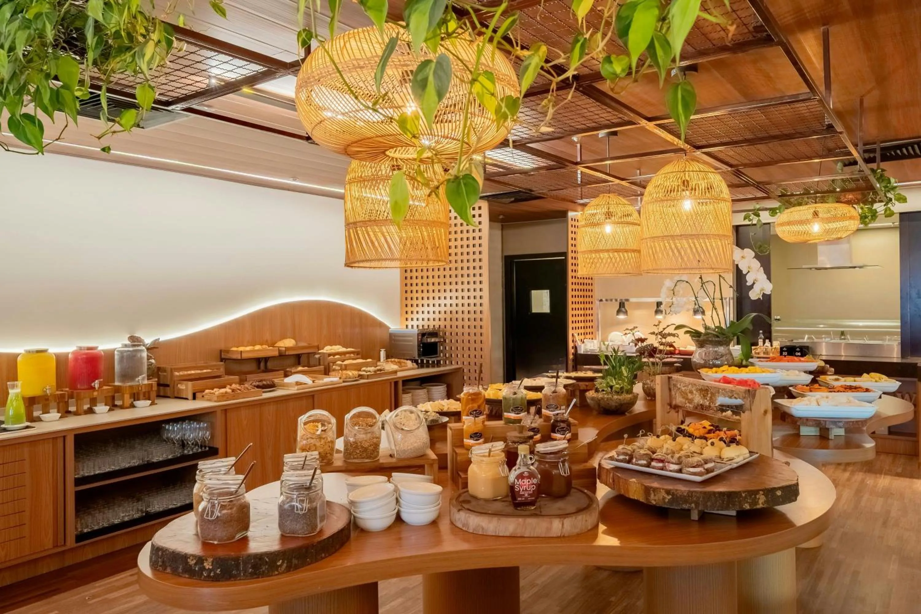 Restaurant/places to eat in JW Marriott Rio de Janeiro