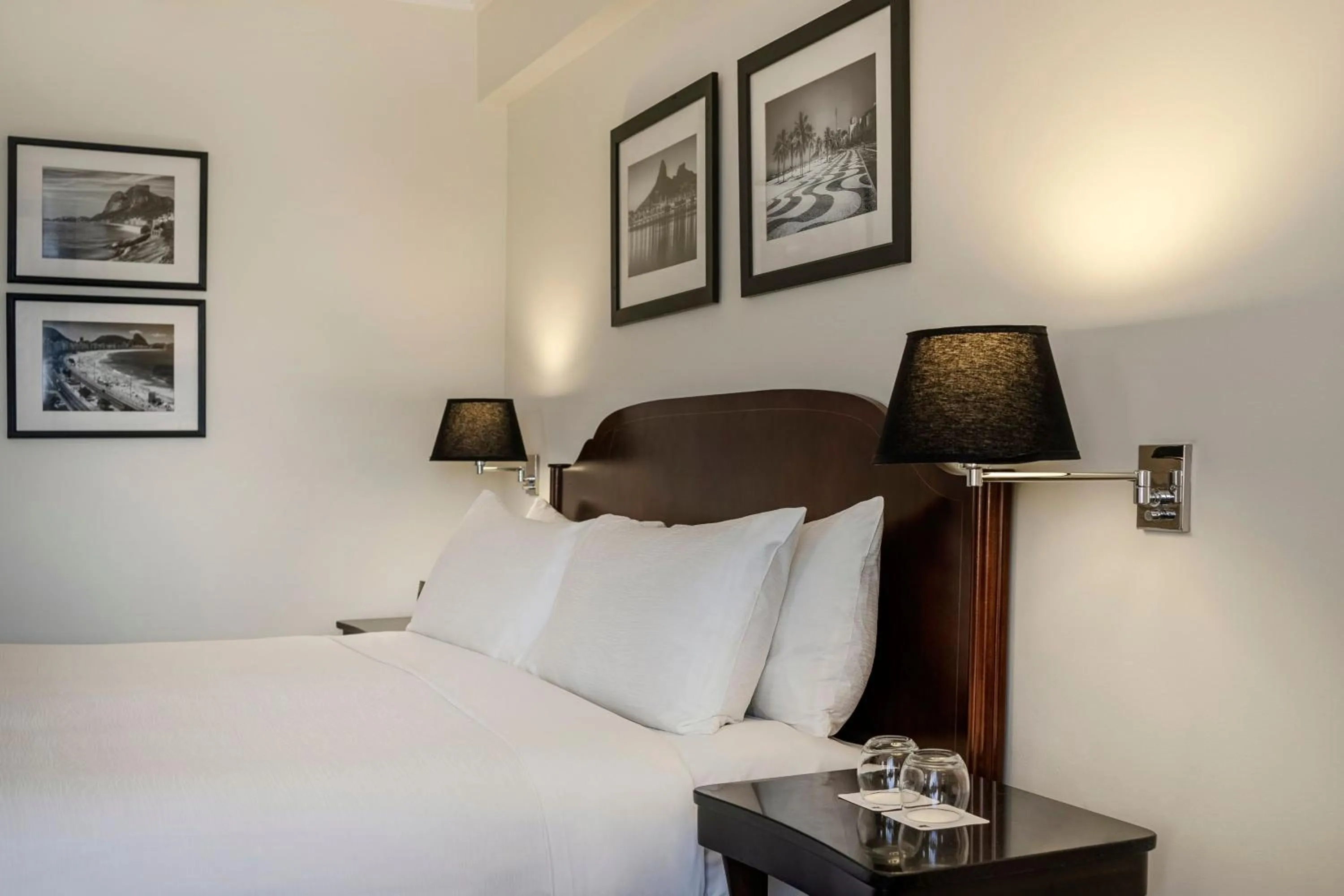 Photo of the whole room, Bed in JW Marriott Rio de Janeiro