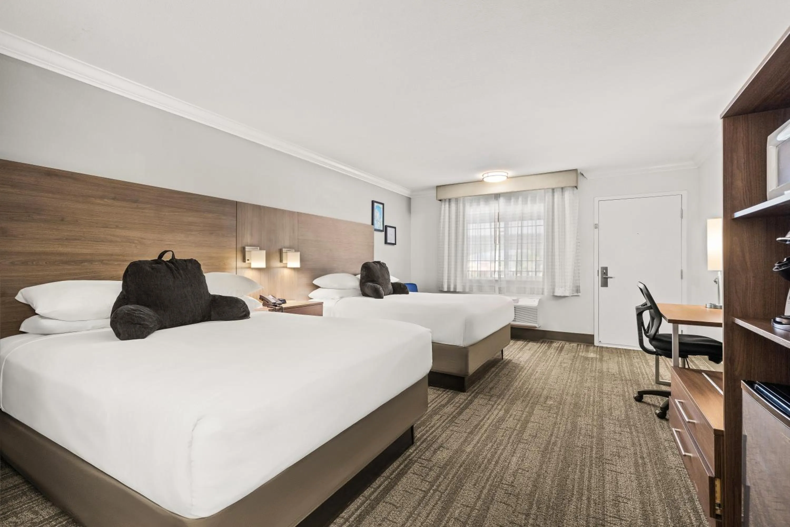 Bed in Signature Temecula