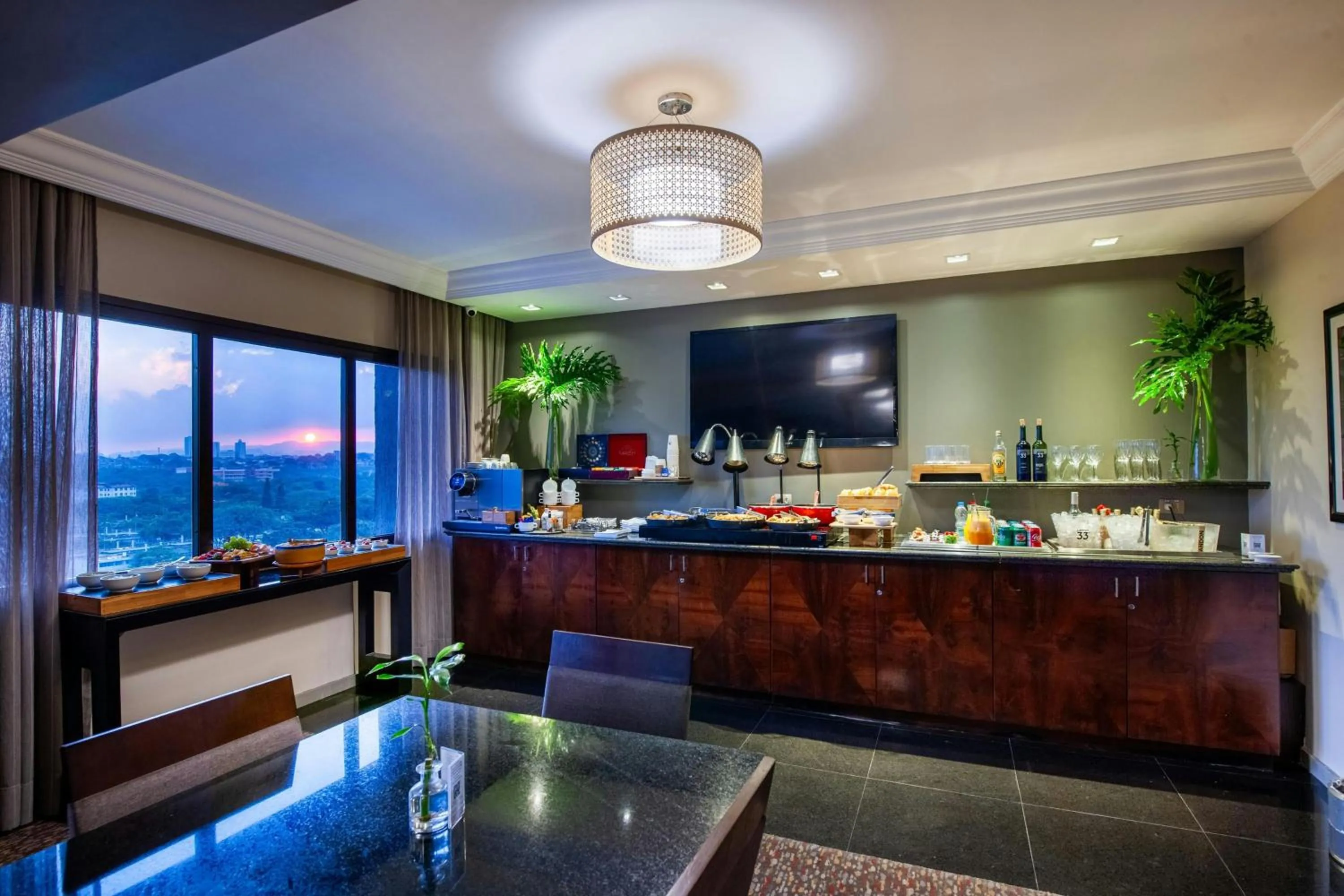 Lounge or bar in Marriott São Paulo Airport Hotel