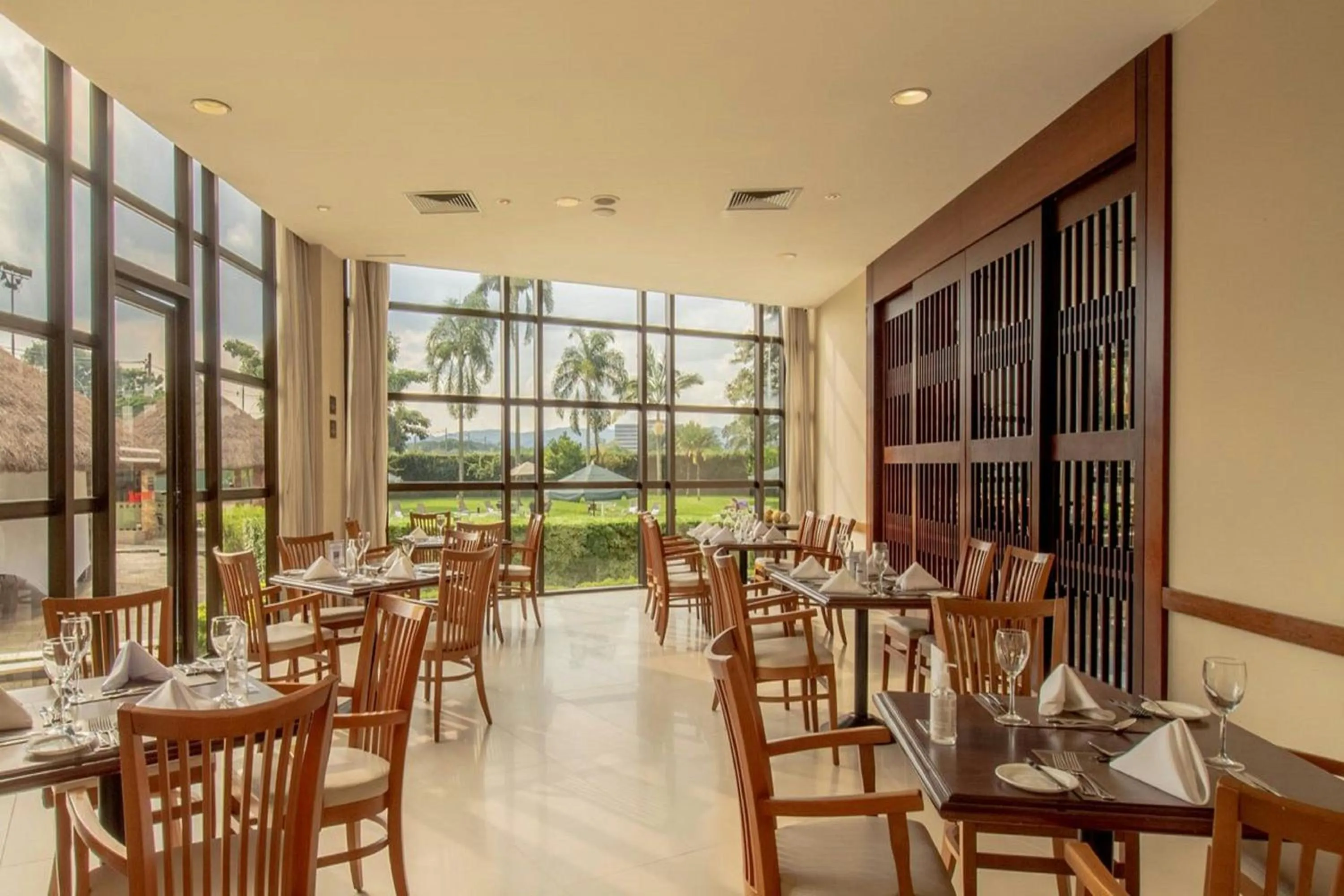 Restaurant/places to eat in Marriott São Paulo Airport Hotel