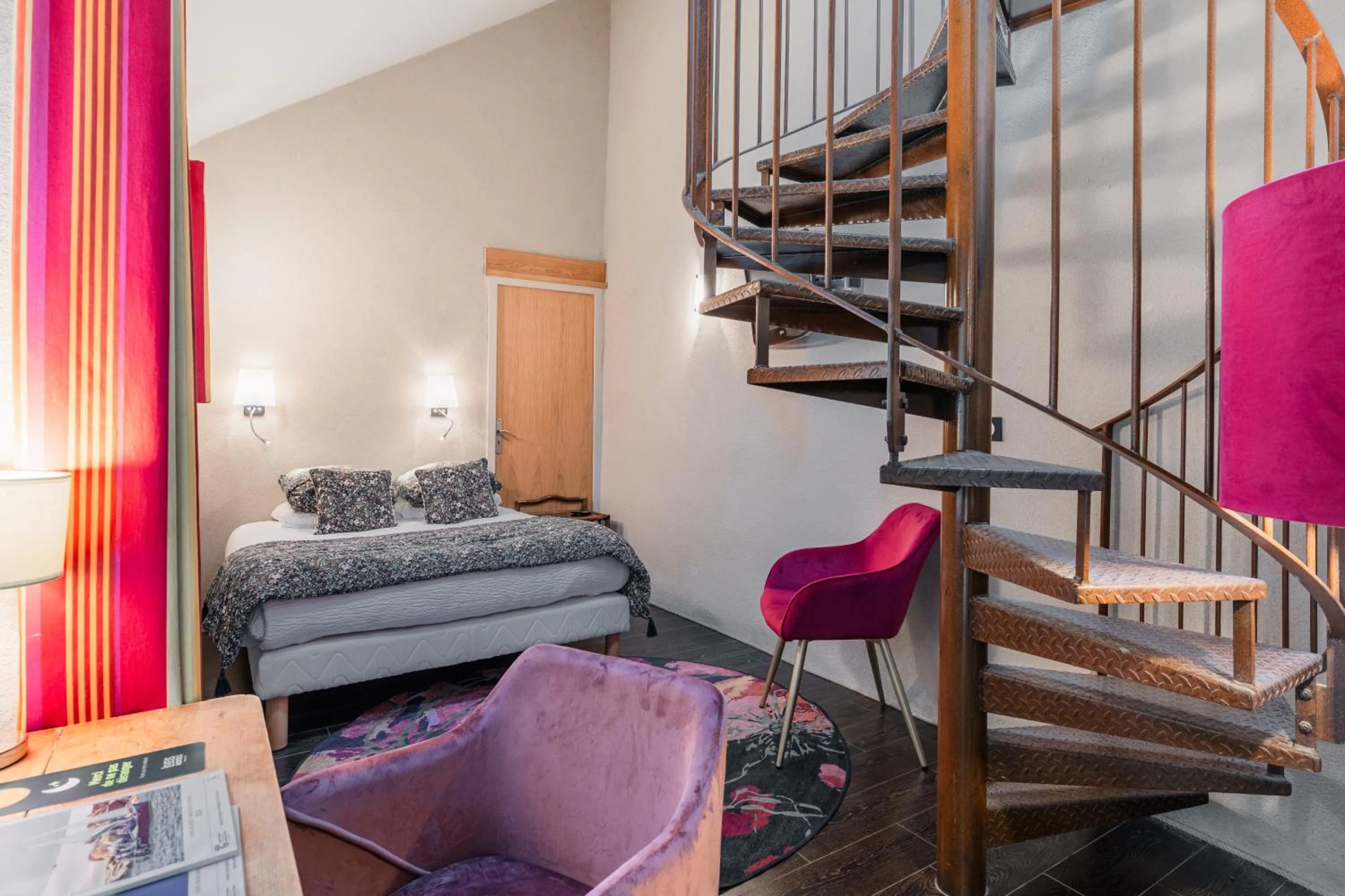 Bed in Hôtel Kastell Dinec'h