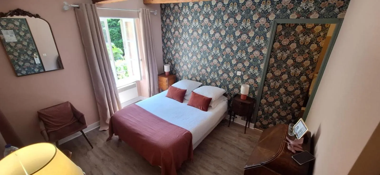 Bed in Hôtel Kastell Dinec'h