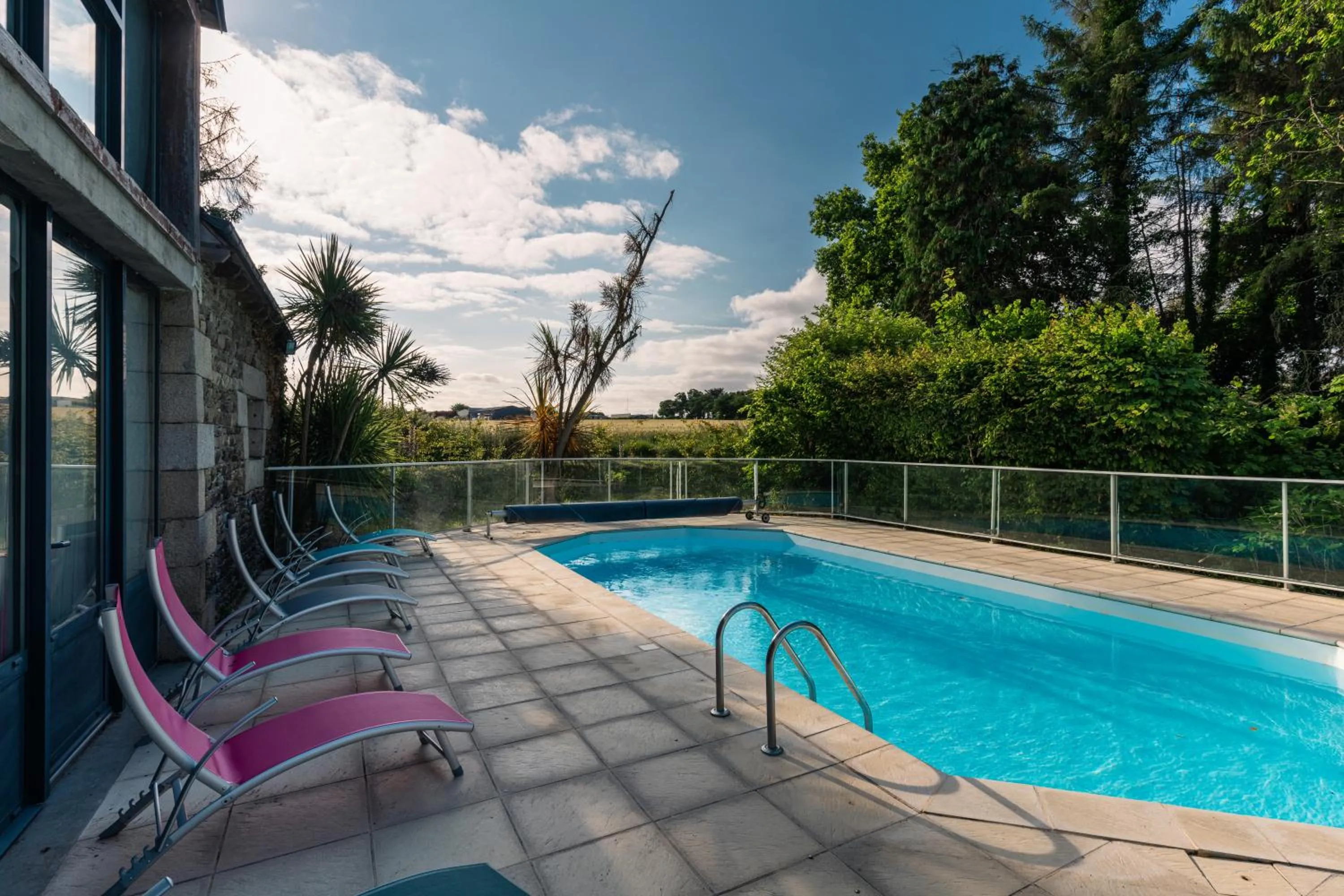 Swimming pool in Hôtel Kastell Dinec'h