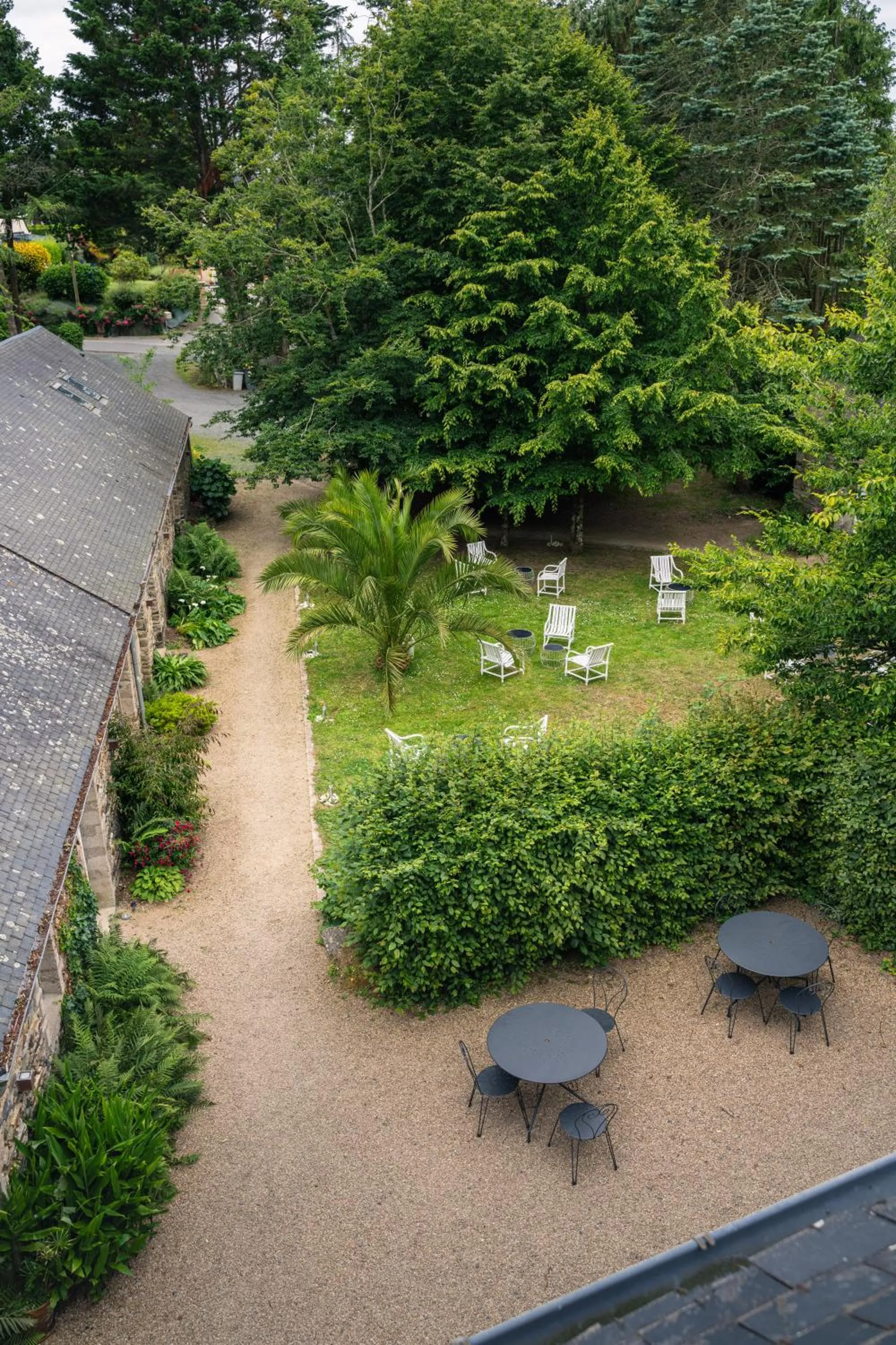 Garden in Hôtel Kastell Dinec'h