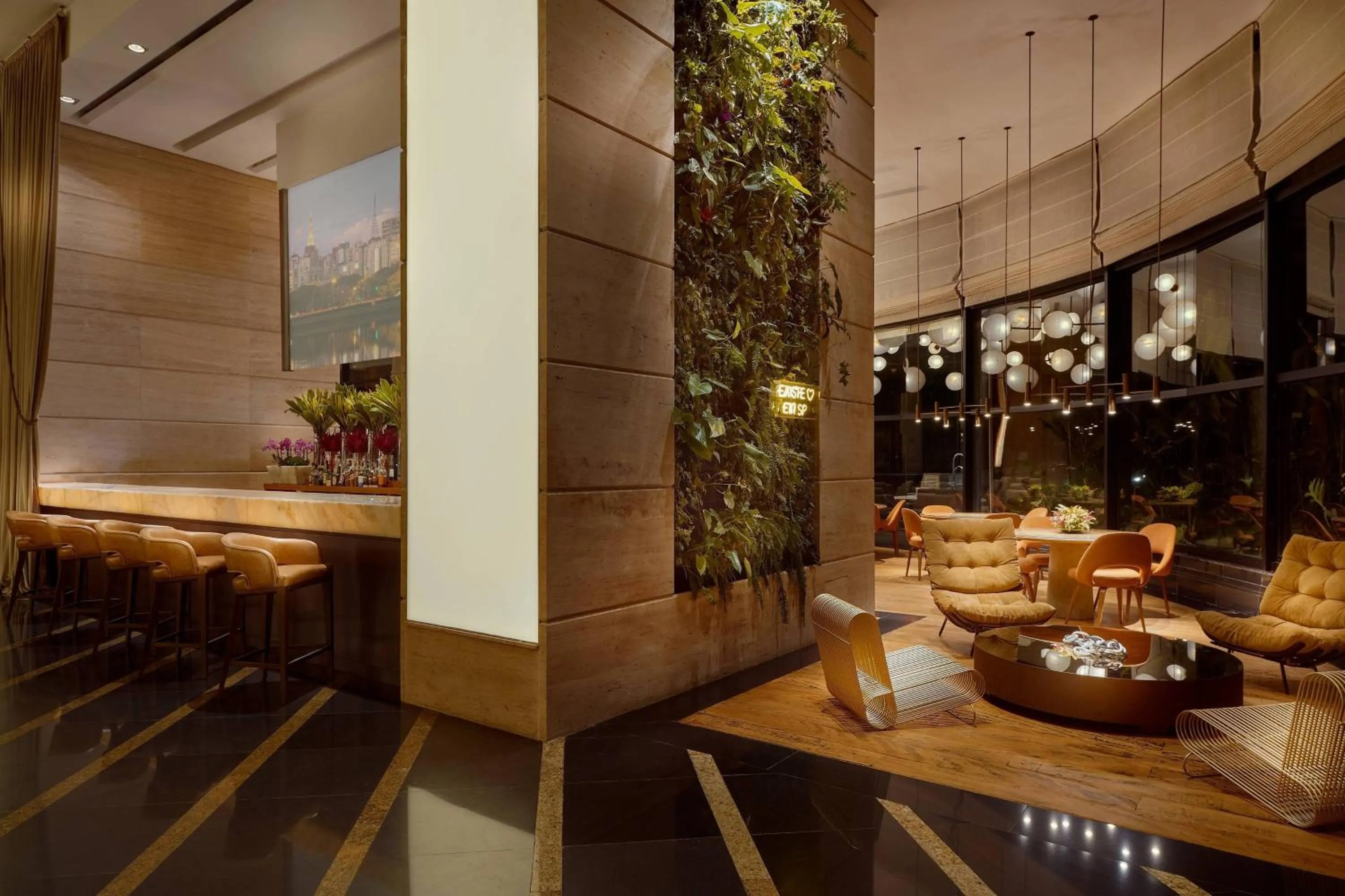 Lounge or bar in Renaissance São Paulo Hotel