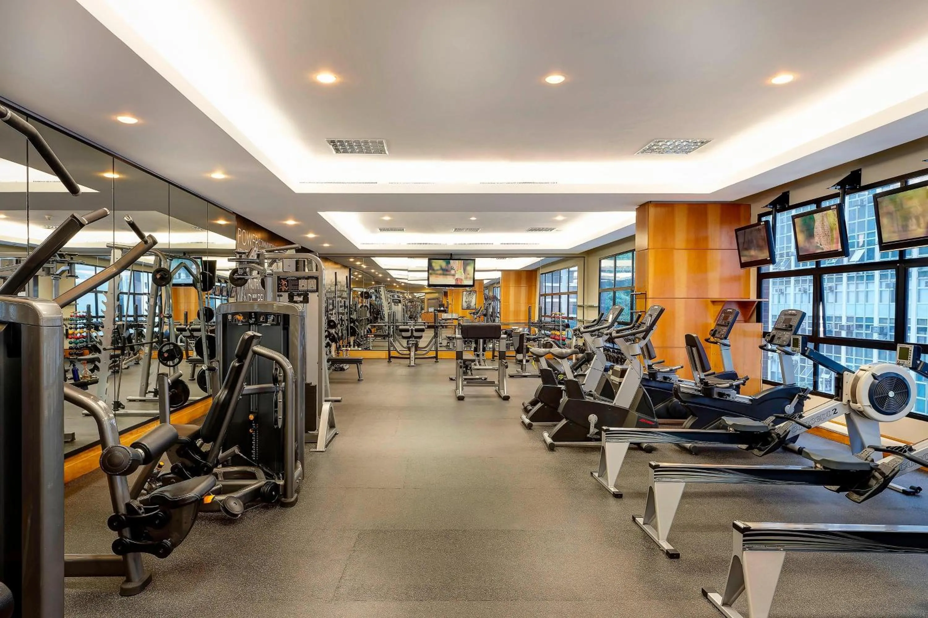 Fitness centre/facilities in Renaissance São Paulo Hotel