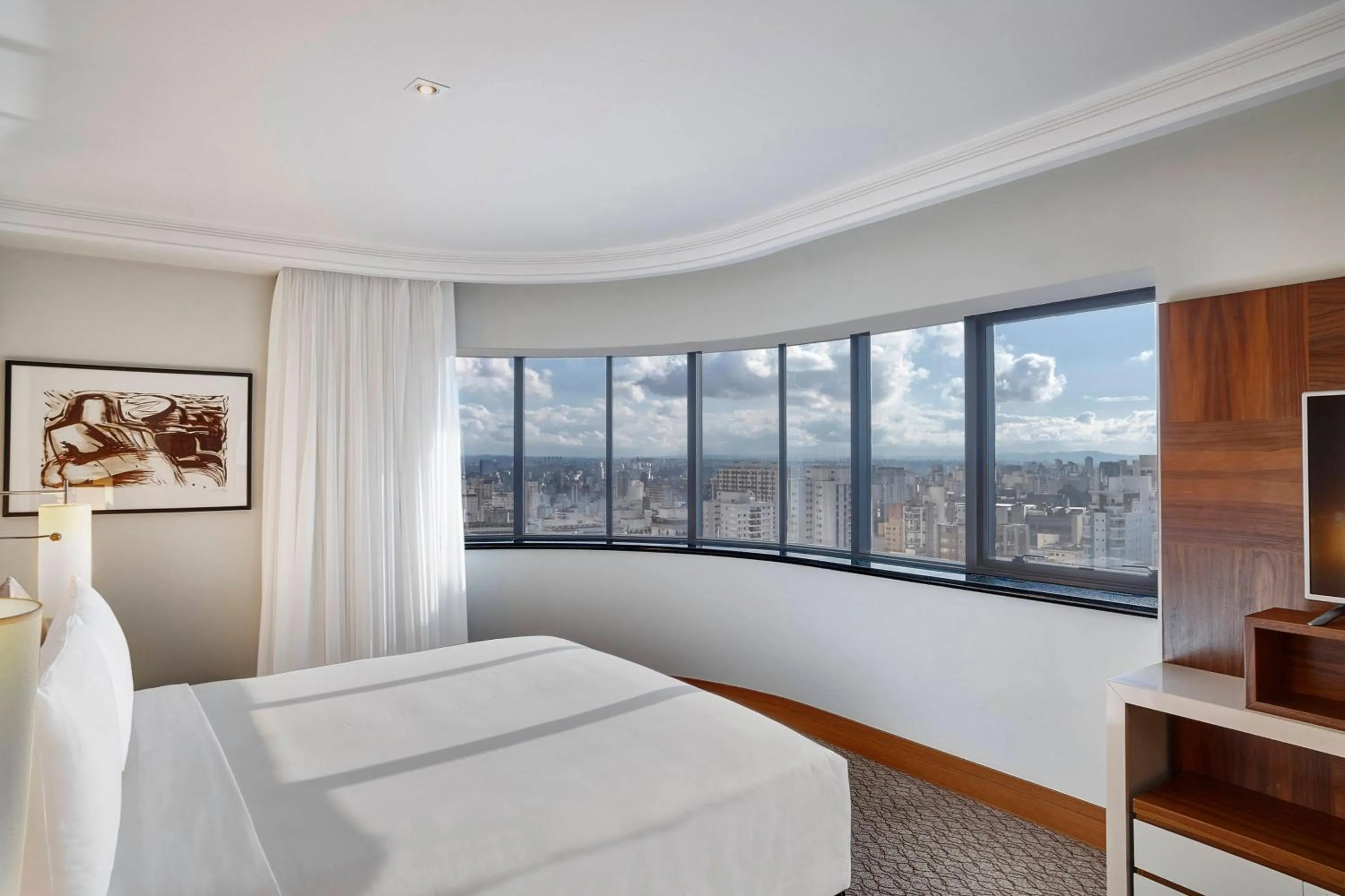 Bedroom, Bed in Renaissance São Paulo Hotel