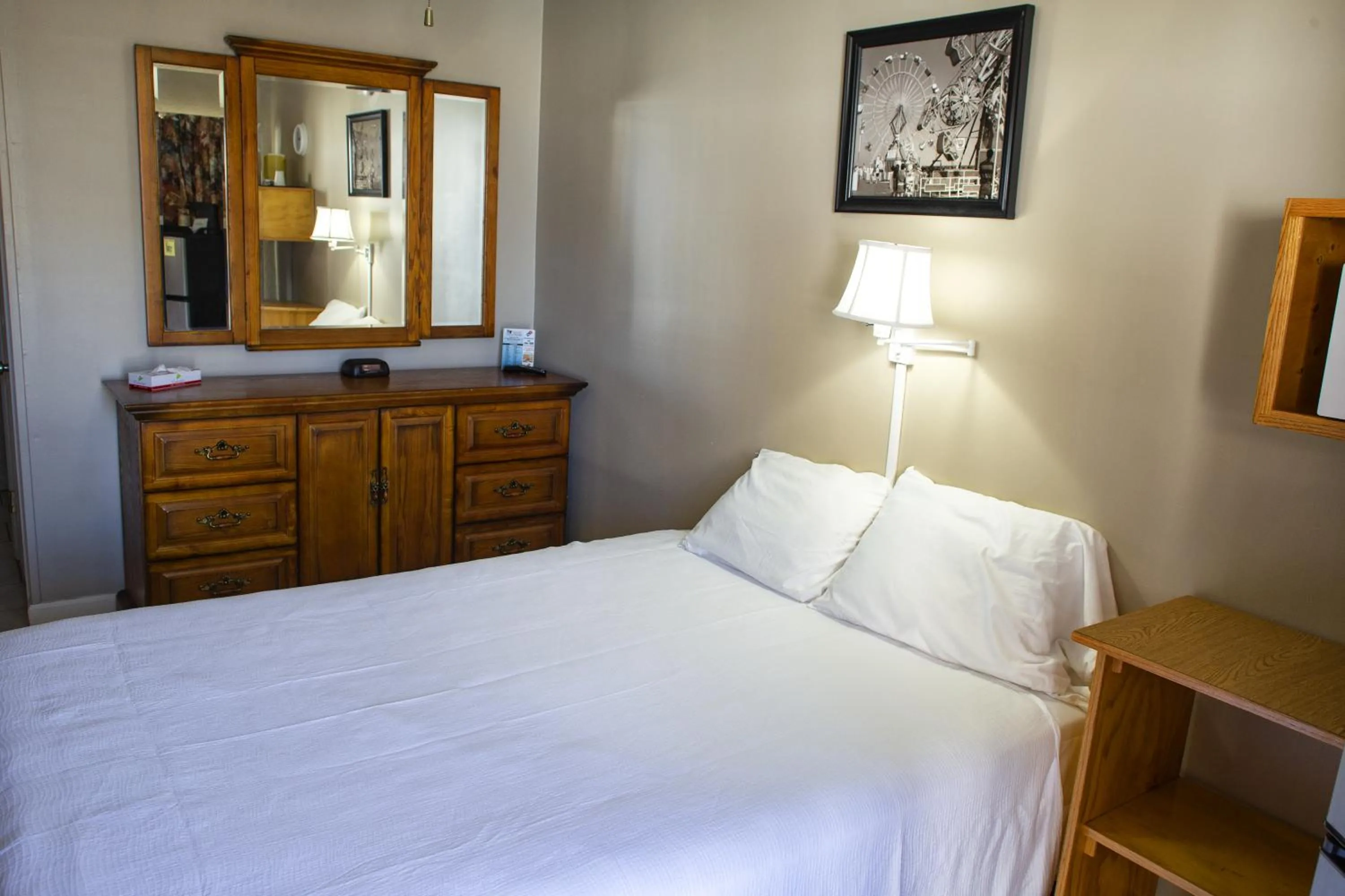 Bed in Florentine Family Motel