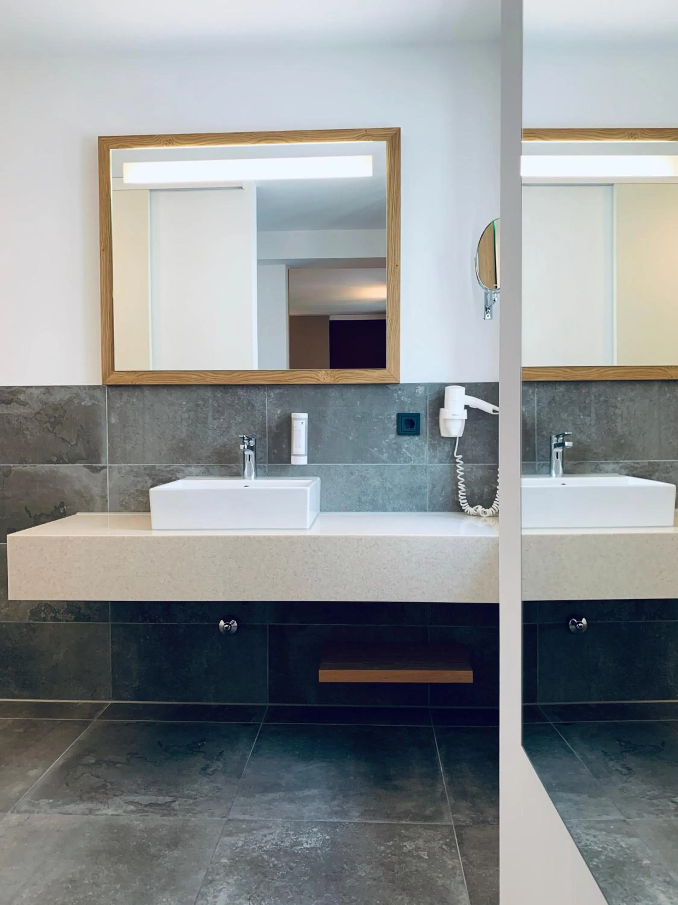 Bathroom in Stadthotel Kachelofen