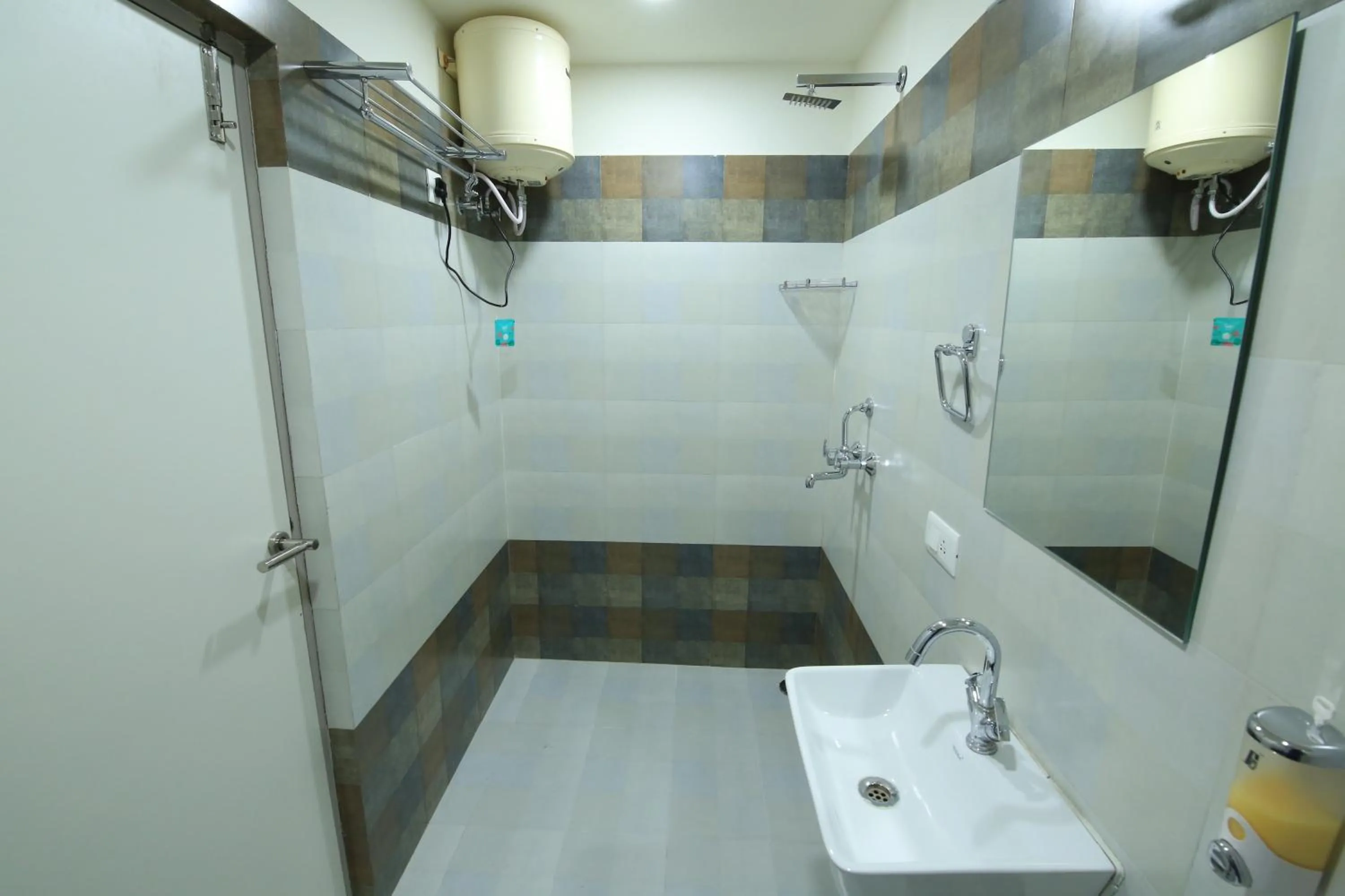 Bathroom in Blue Beds Hostel