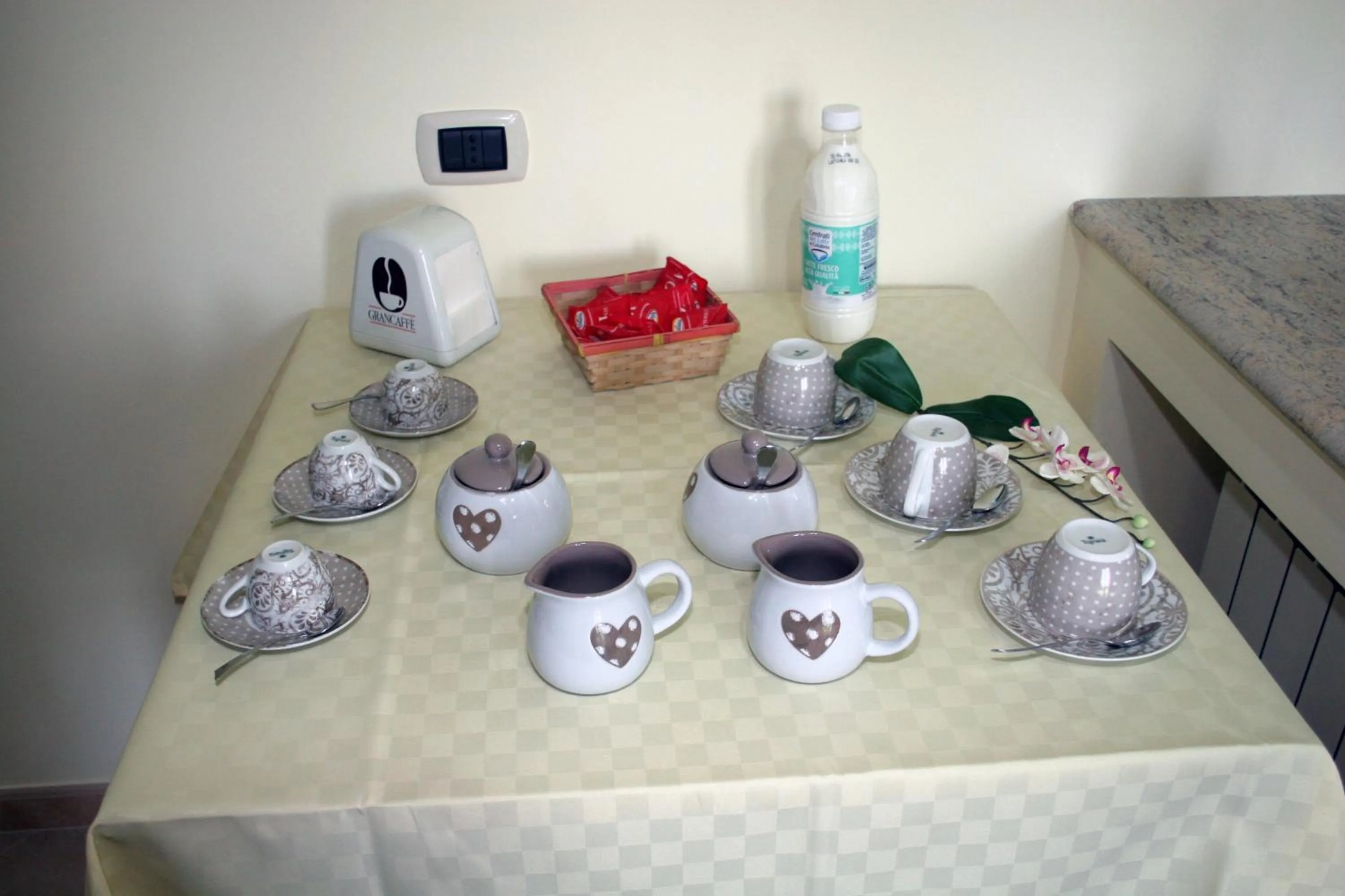 Food and drinks in B&B Villa Eleonora Tropea