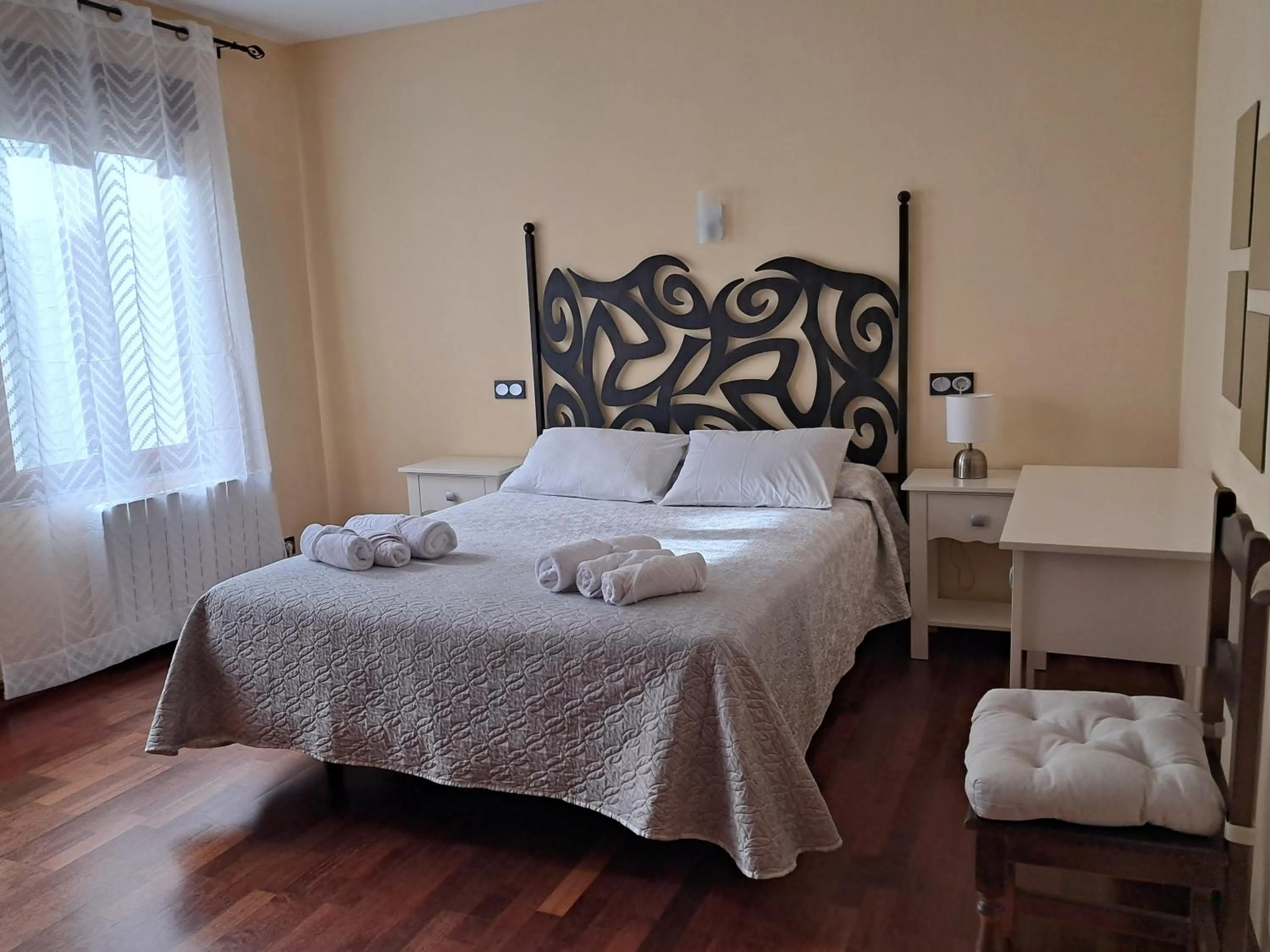 Bed in Hostal plaza mayor carrión de los condes