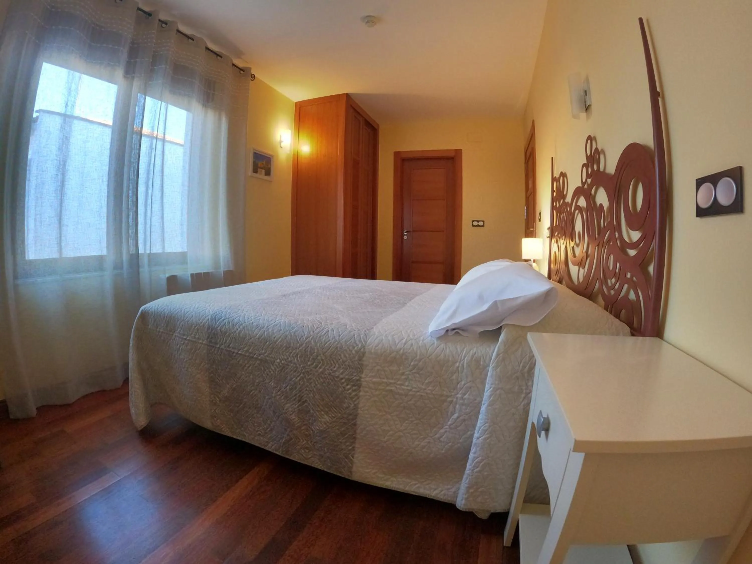 Bedroom, Bed in Hostal plaza mayor carrión de los condes