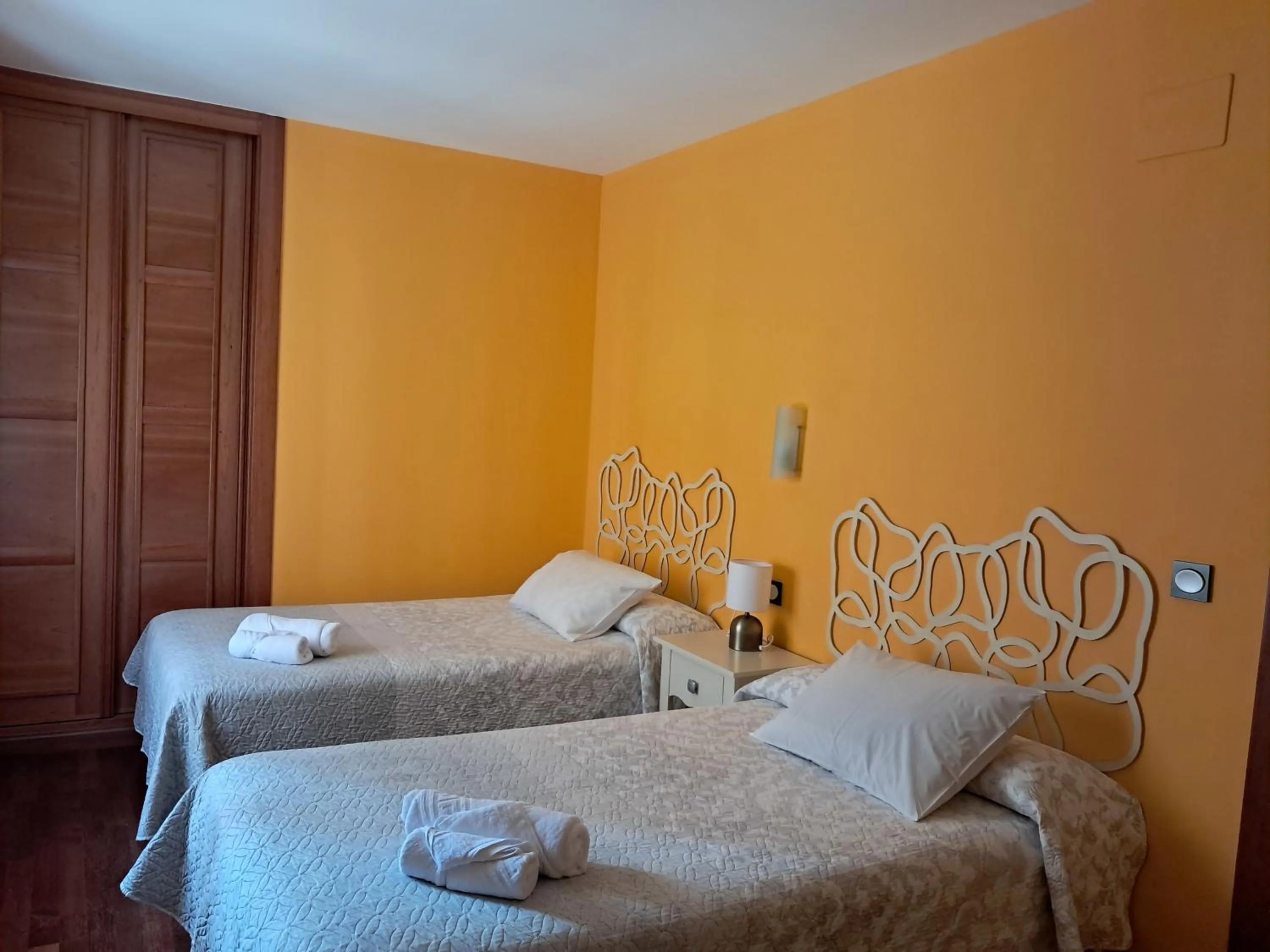 Bed in Hostal plaza mayor carrión de los condes
