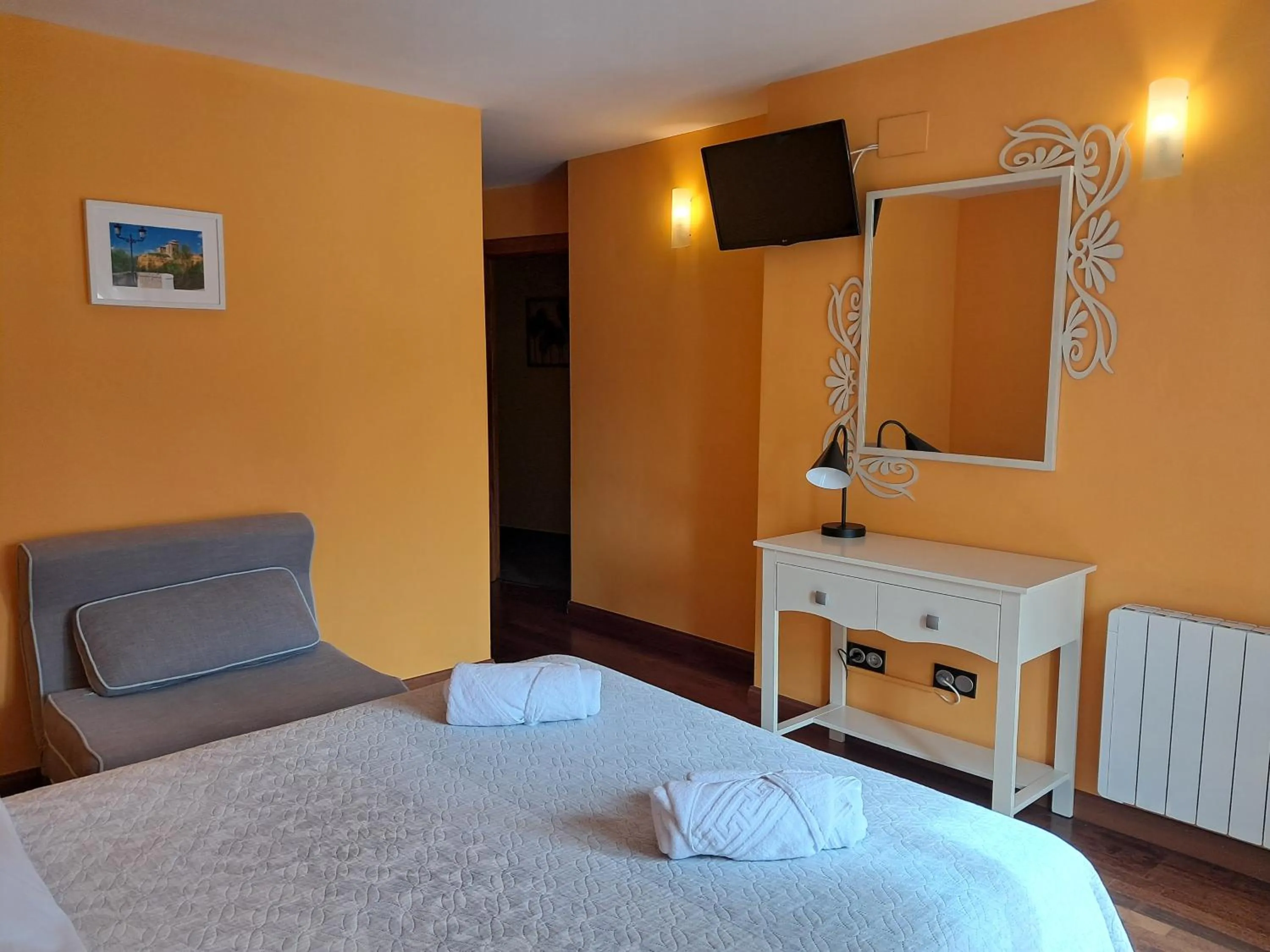 Bed in Hostal plaza mayor carrión de los condes