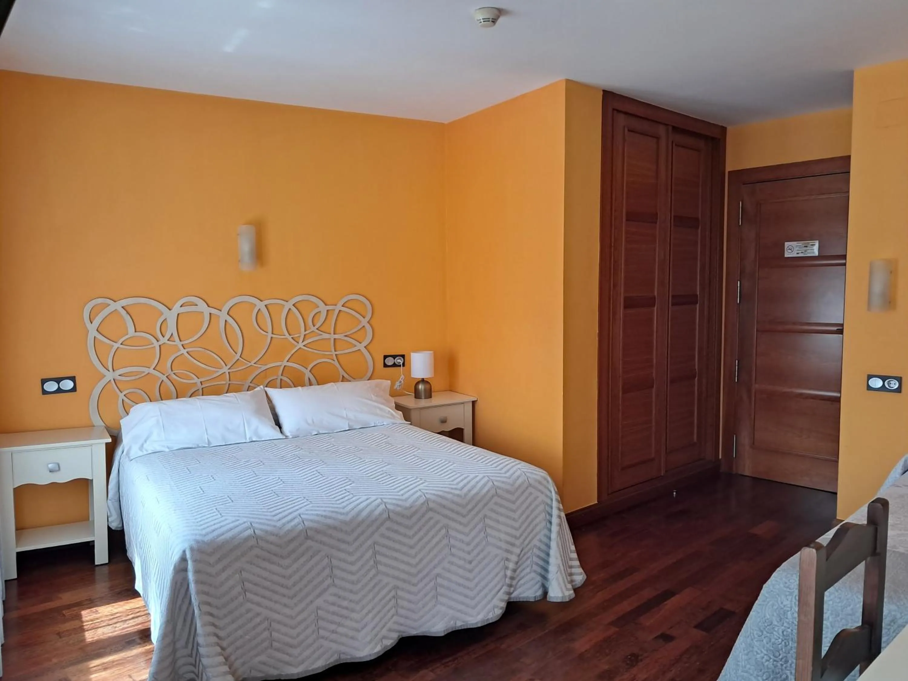 Bed in Hostal plaza mayor carrión de los condes