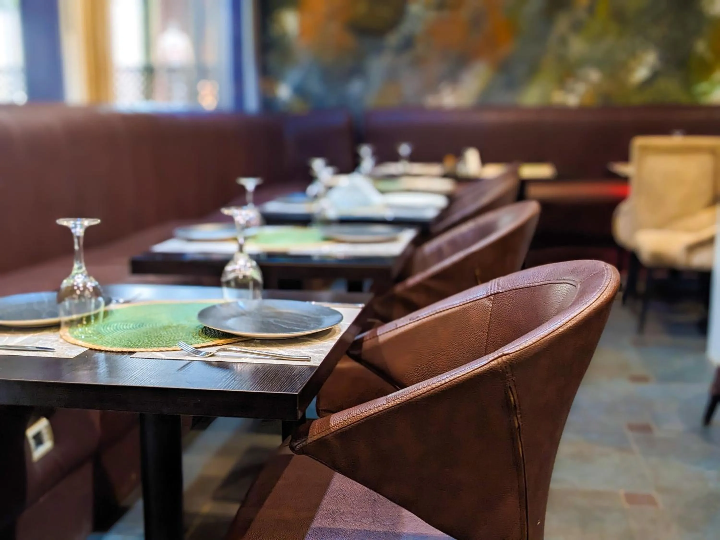 Restaurant/places to eat in Hotel M'Rode