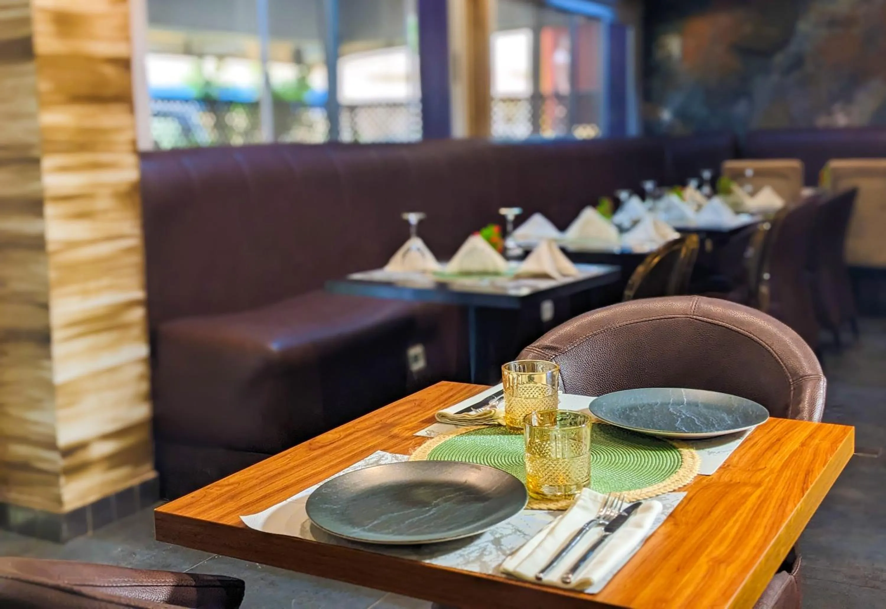 Restaurant/places to eat in Hotel M'Rode