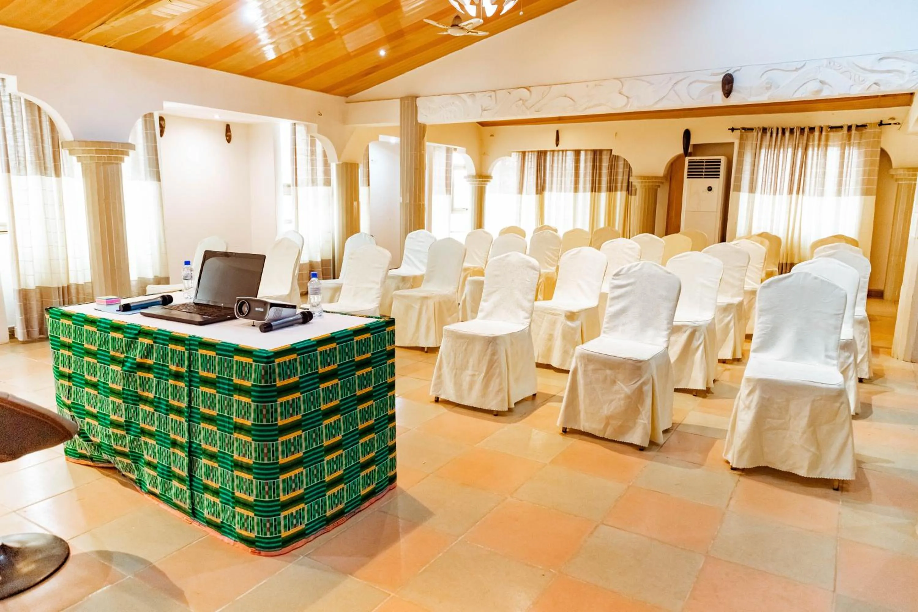 Banquet/Function facilities in Hotel M'Rode
