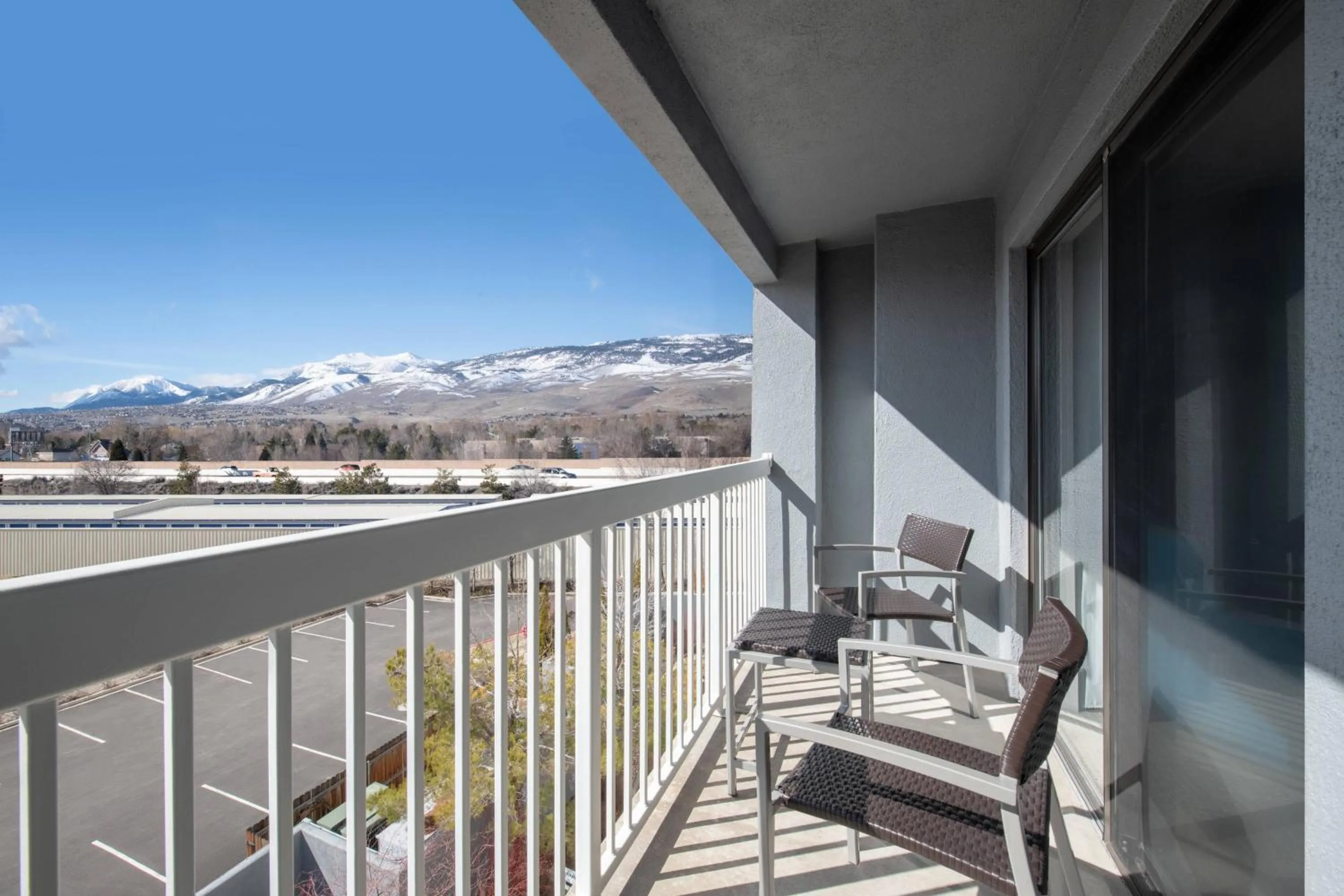 Photo of the whole room in Courtyard by Marriott Reno