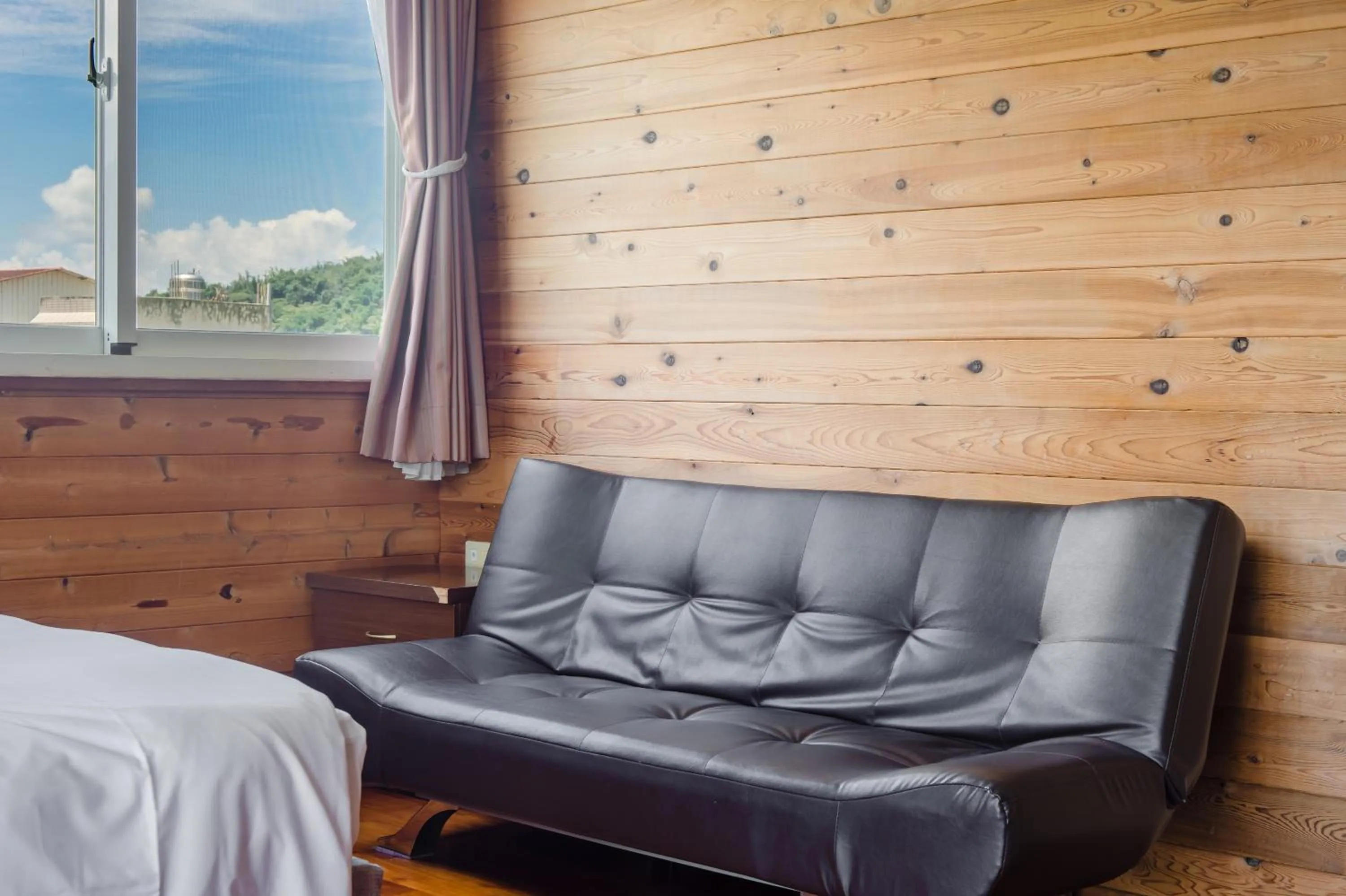 On site in Bishui Shanju Lakeside B&B