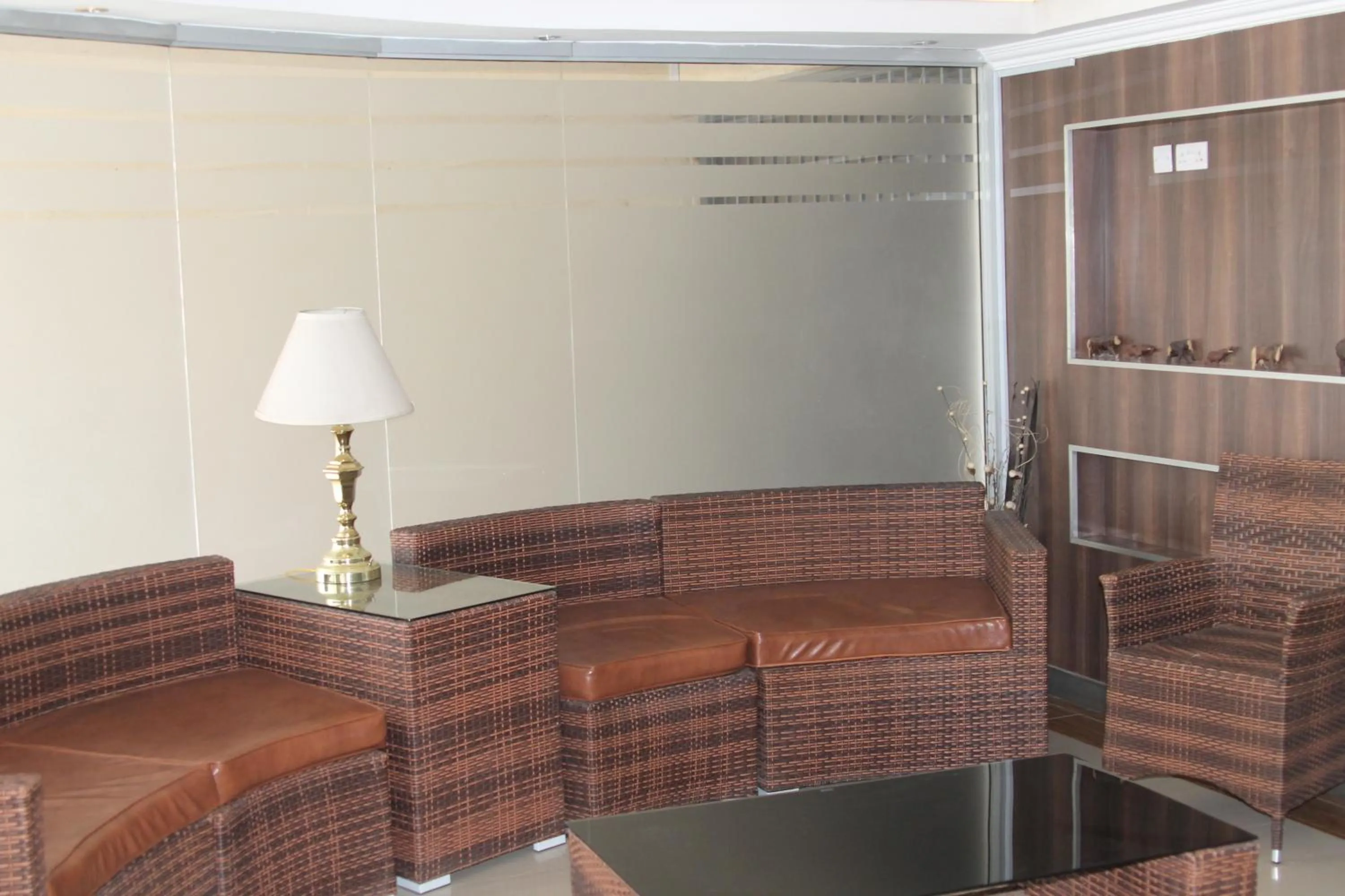 Seating area in Airport Landing Hotel