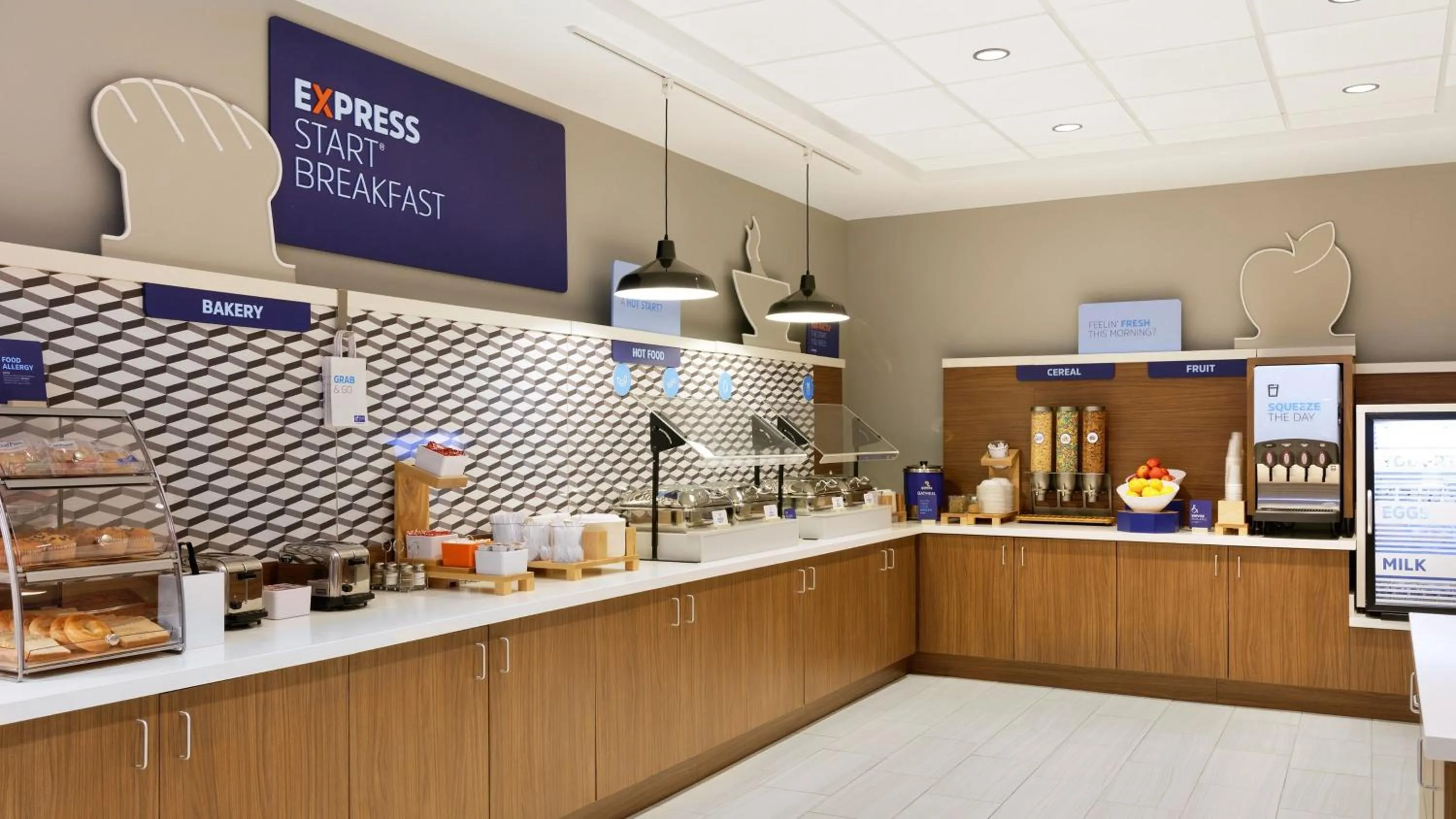 Restaurant/places to eat in Holiday Inn Express & Suites Chatsworth by IHG