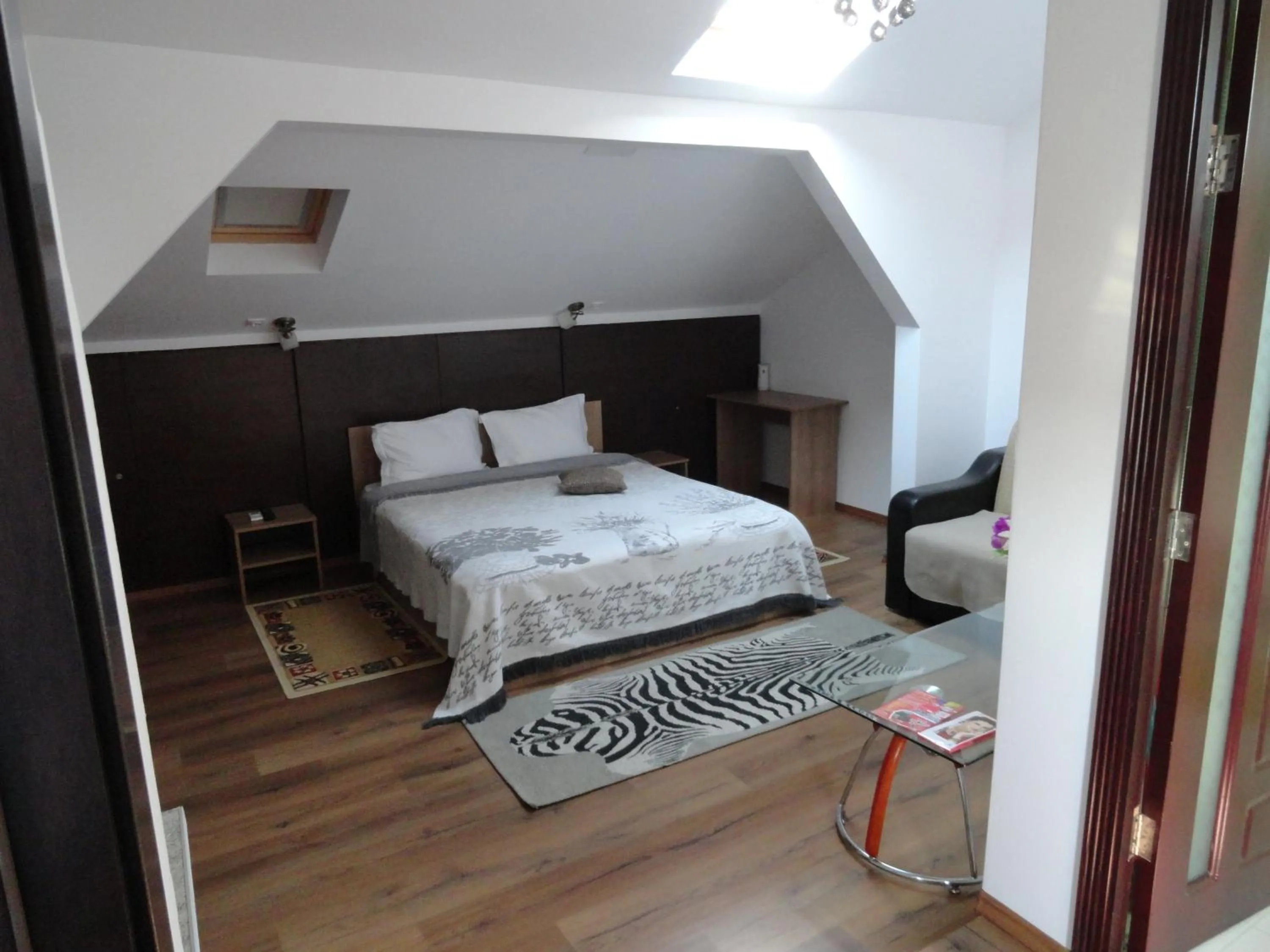 Property building, Bed in Carmen Studio