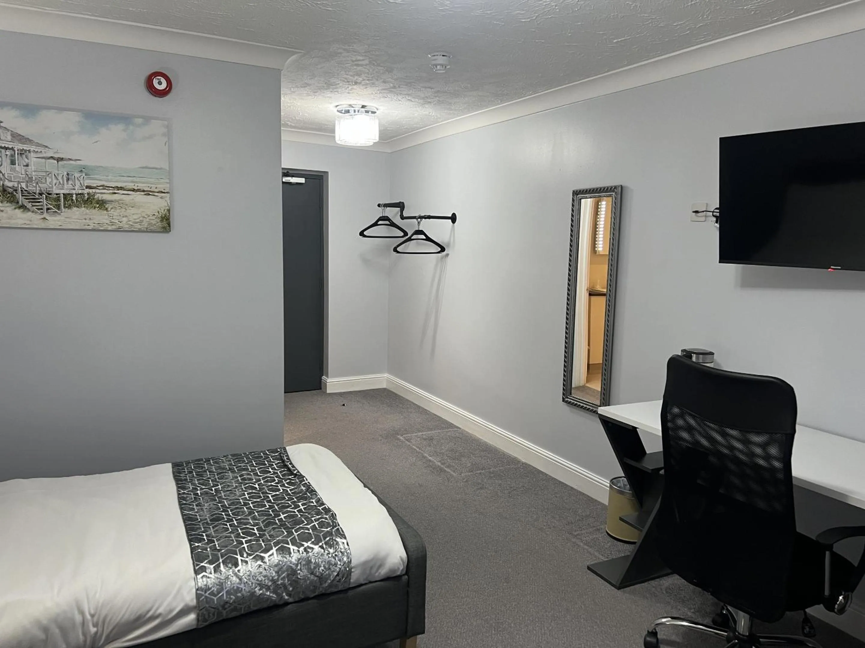 Bedroom, Bed in Dolphin Hotel St Ives