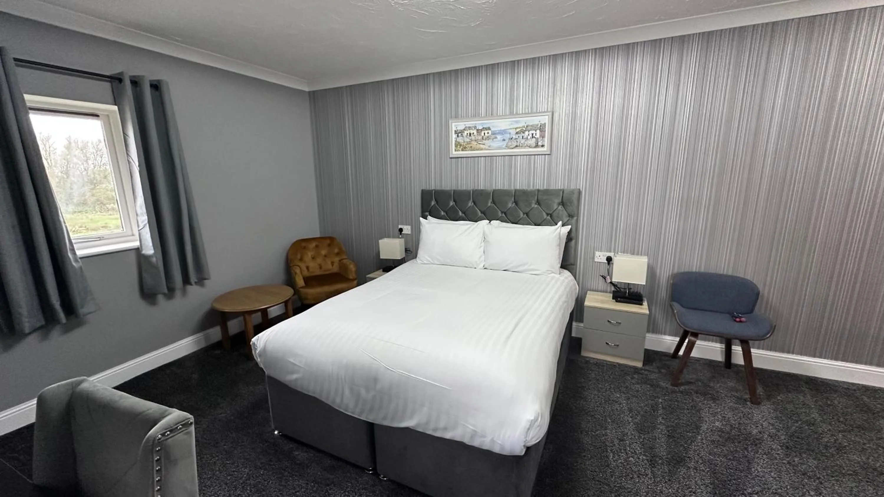 Photo of the whole room, Bed in Dolphin Hotel St Ives