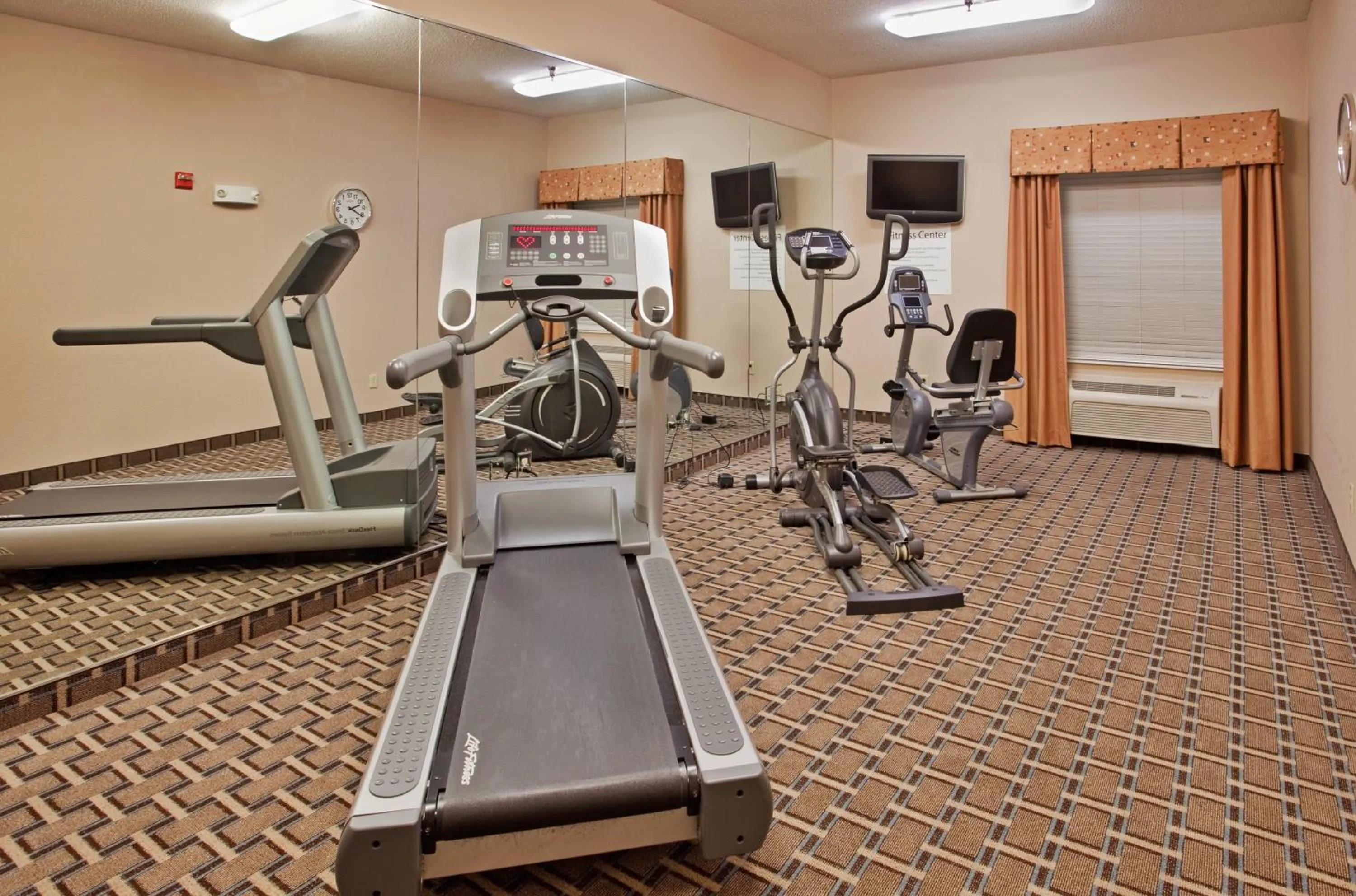 Fitness centre/facilities in Holiday Inn Express Kansas City Liberty Missouri by IHG