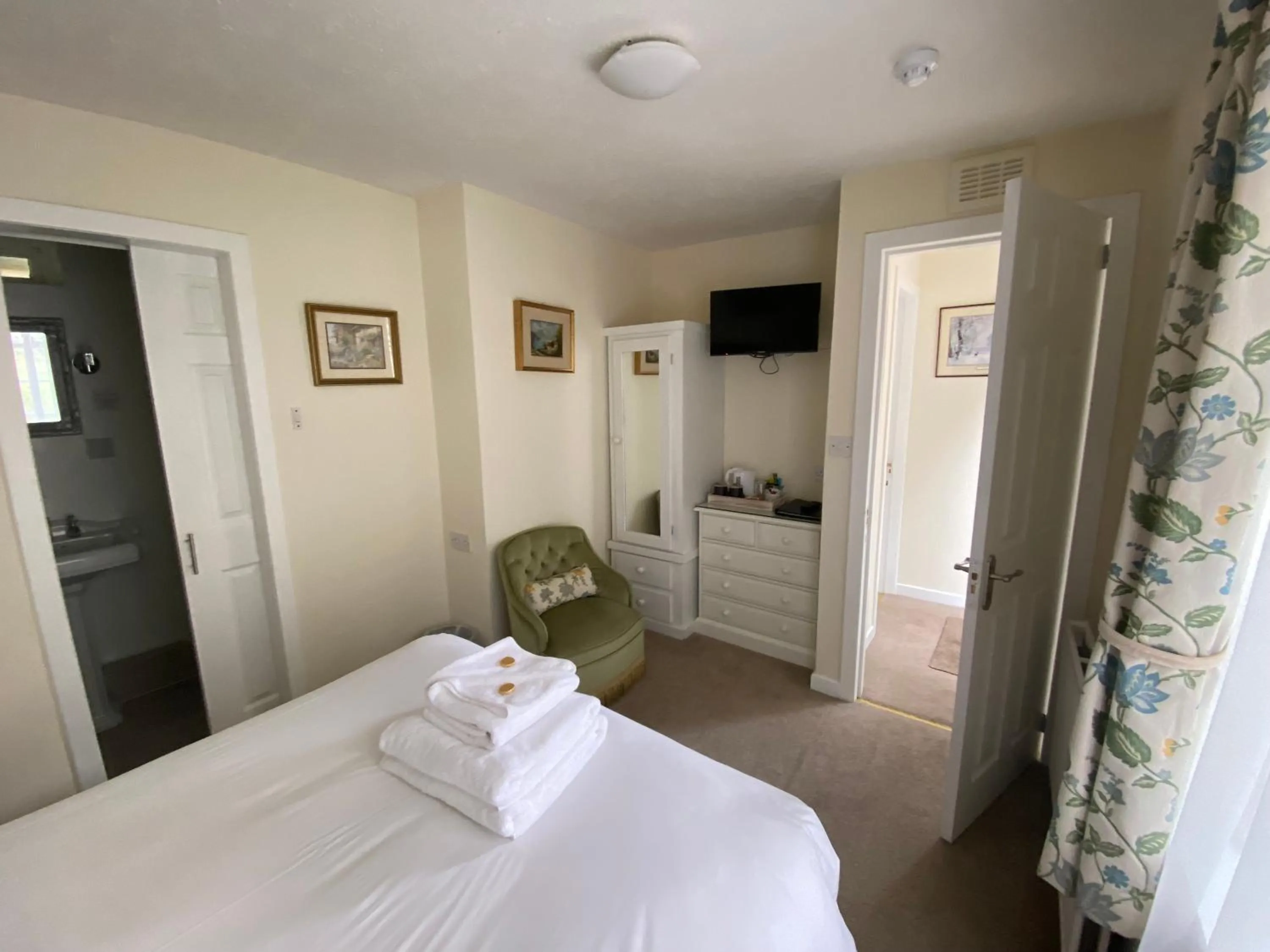 Bed in Lubnaig Guest House