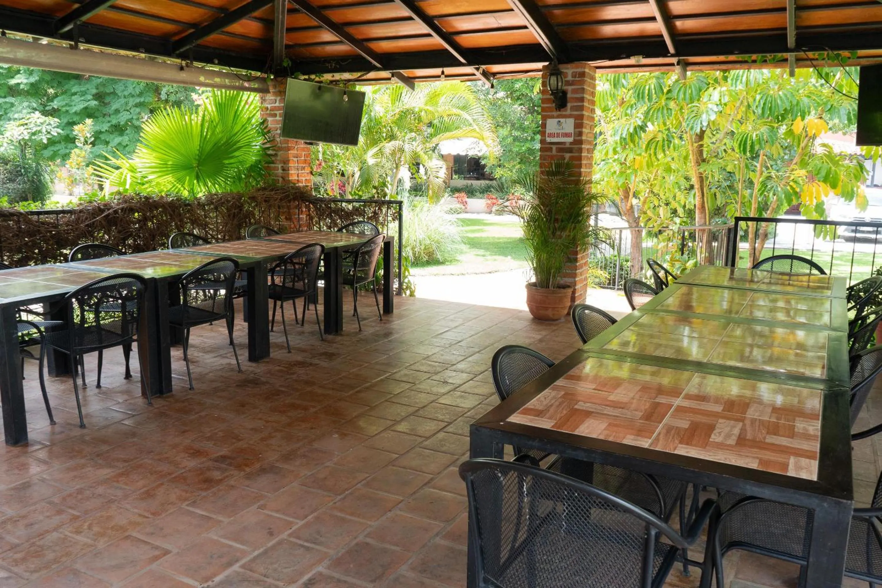 Other in Capital O La Joya Del Lago