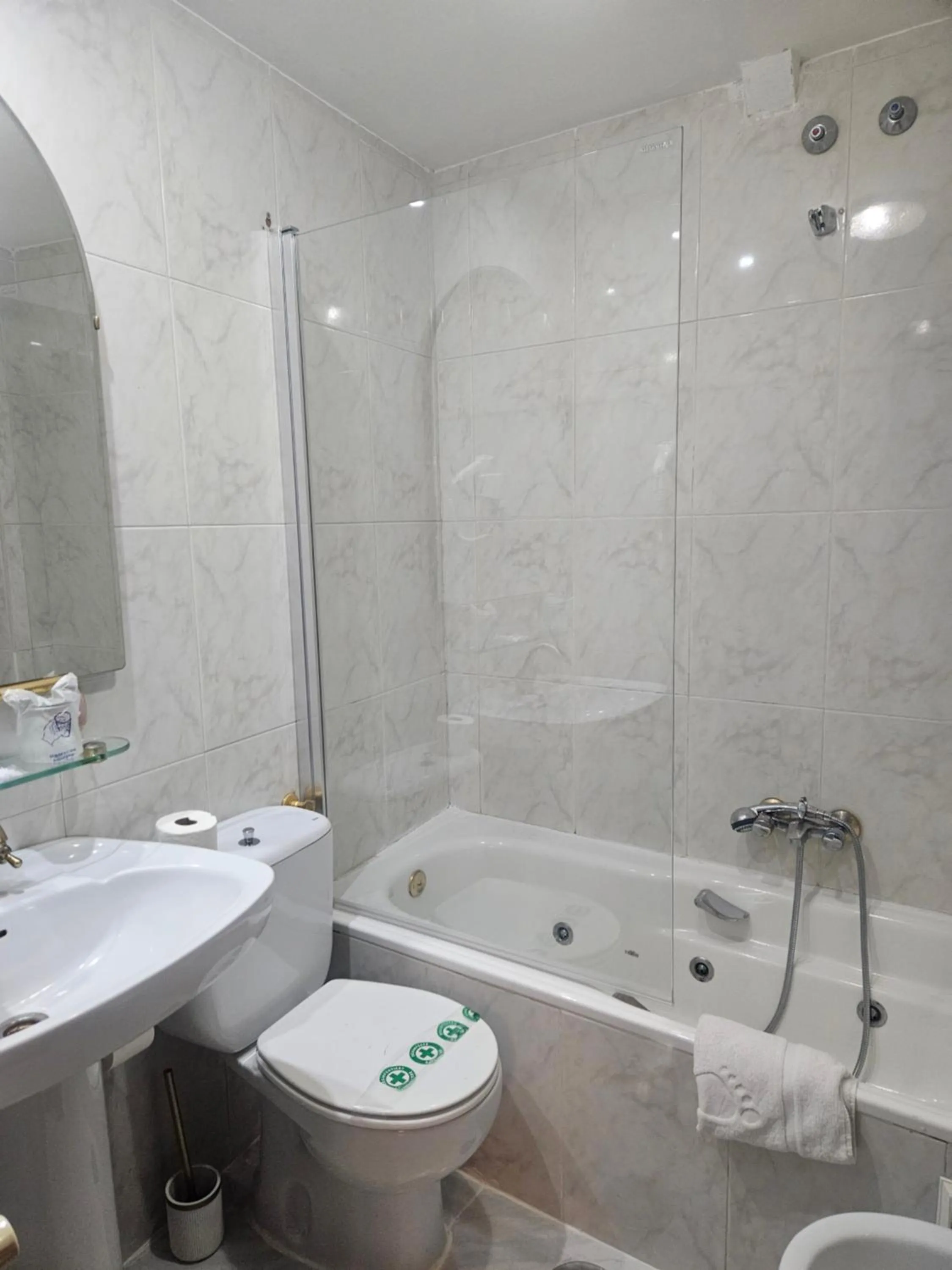 Bathroom in Hosteria Real de Zamora